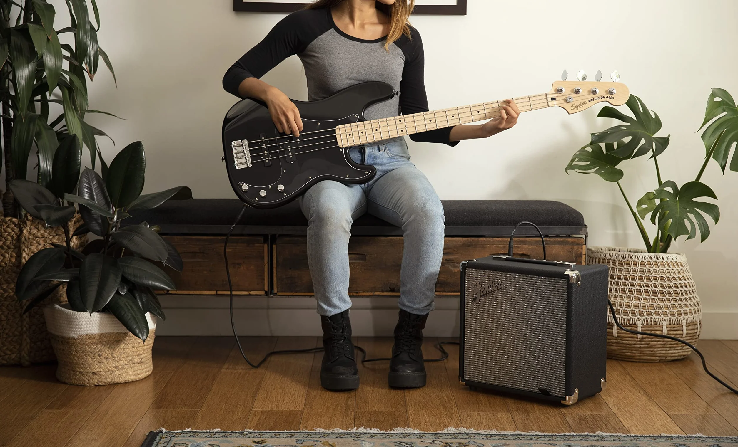 Fender Rumble 25, amplificador de bajo, 25 W, adecuado para bajo eléctrico, negro/plateado