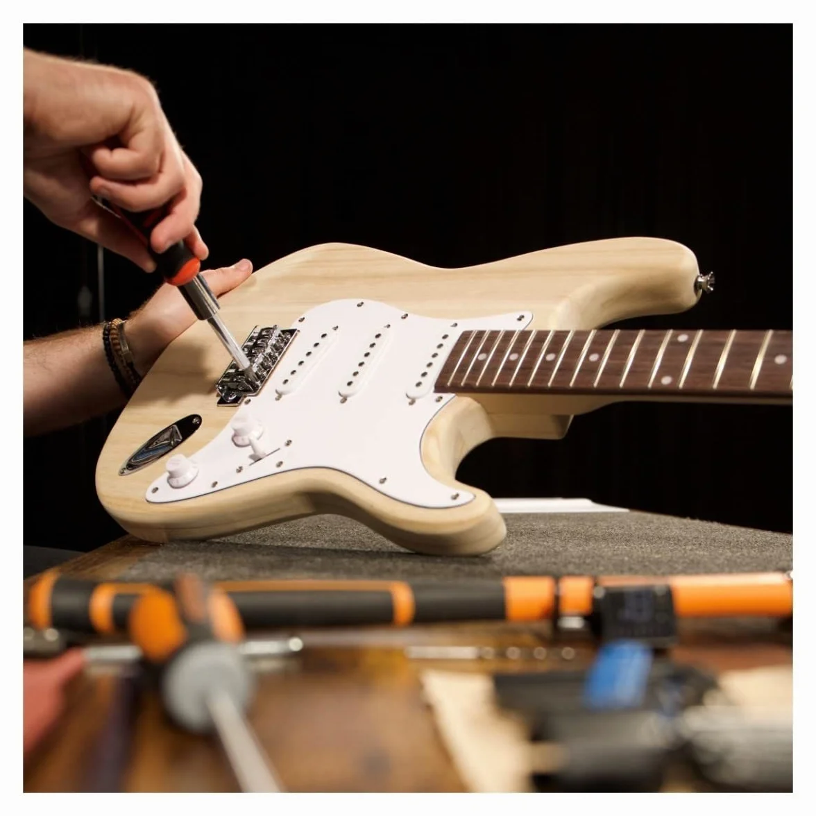 Kit de guitarra DIY - Construye tu propia guitarra eléctrica Pack de Gear4music