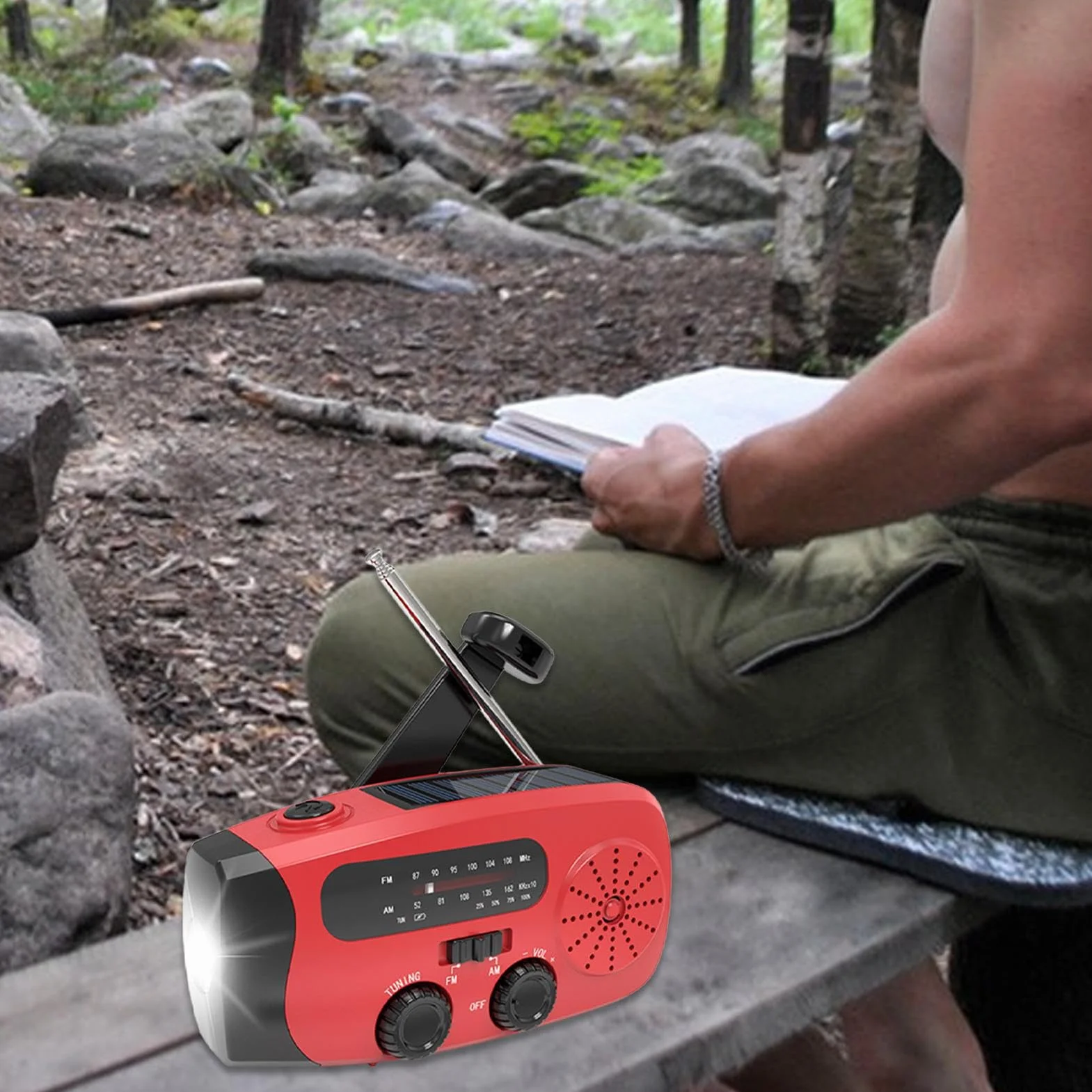 Radios Pequeños Portátiles AM FM, Radio Solar con Manivela Manual, Reproductor MP3 USB para Emergencias