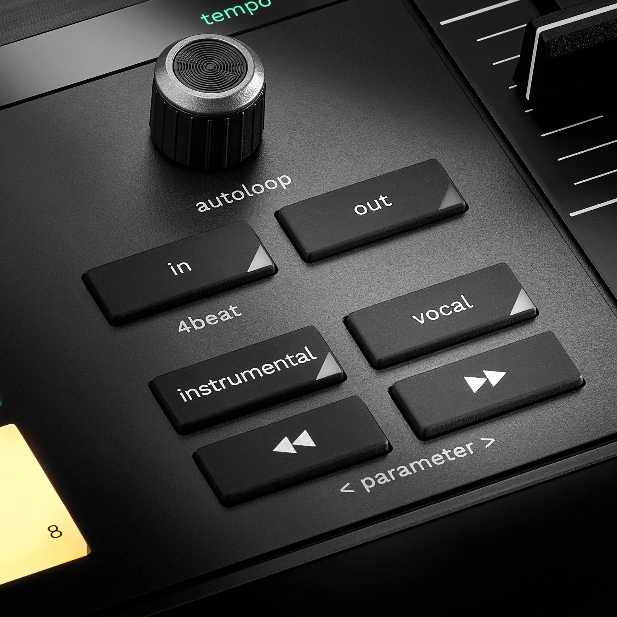 Hercules DJControl Inpulse T7 -Controladora de DJ Motorizada Negra de 2 Decks - incluye Serato DJ Lite y el software DJUCED