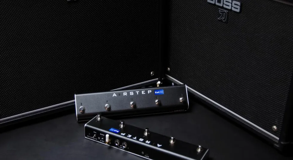 XSONIC Airstep Kat EX, KATANA Gen3, MkII y MkI, 3 modos, cambio de tipo de efecto, 2 entradas para pedal de expresión, modifica el sonido del amplificador con la app BTS para iOS y Android.