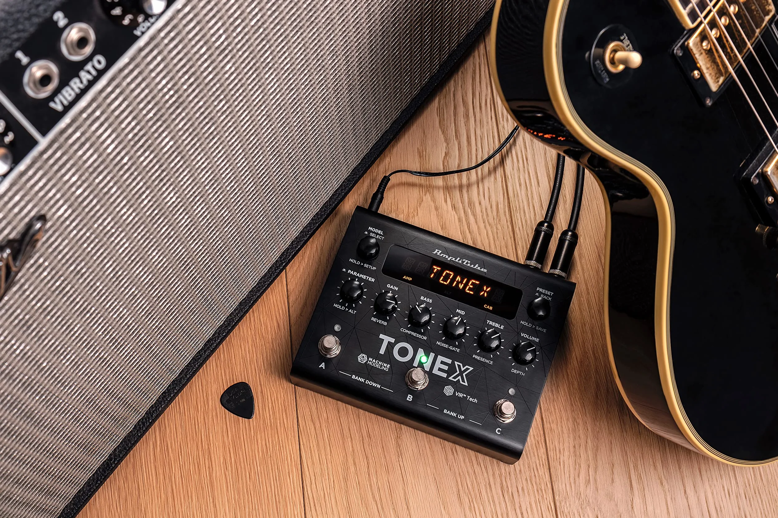 IK Multimedia TONEX Pedal Multi-Effekt-Pedal mit AI Machine Learning Technologie: Nachbildung von jedem Gitarrenverstärker, Gitarrenpedal, Distortion-Pedal, Overdrive-Pedal plus andere Gitarreneffekte