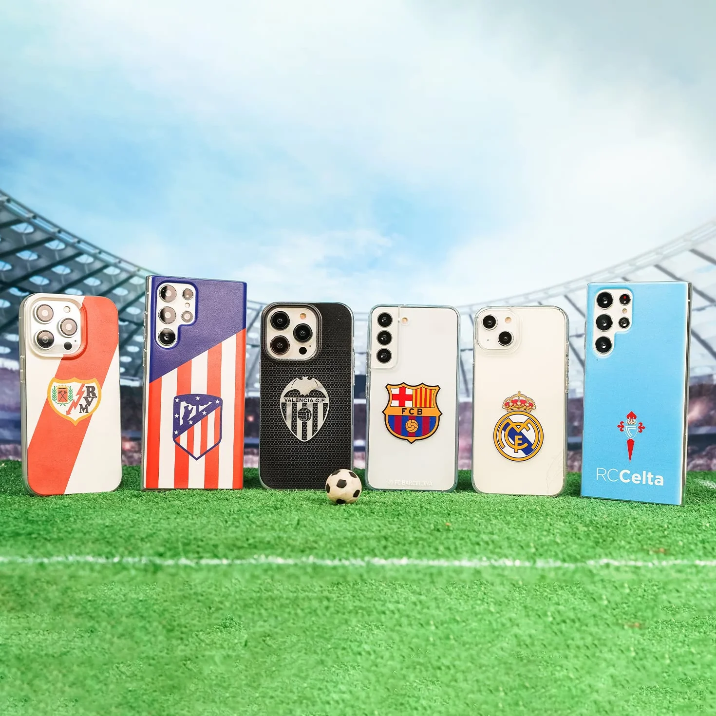 Funda para iPhone 15 Pro del Real Madrid Escudo Real Madrid tansparente para Proteger tu móvil. Carcasa de Silicona Flexible con Licencia Oficial Real Madrid
