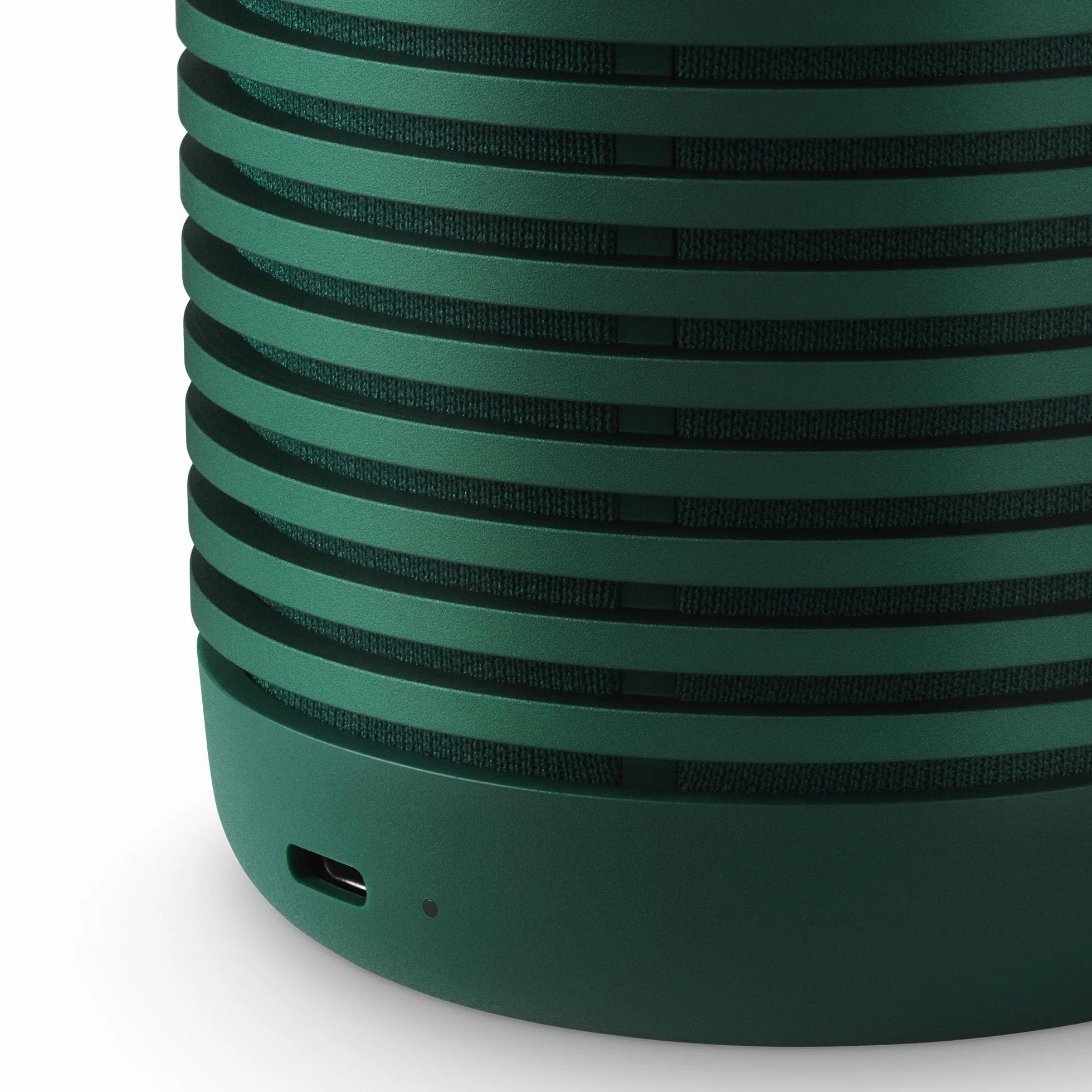 Bang & Olufsen Beosound Explore Altavoz Bluetooth portátil resistente al agua IP67, sonido 360º, hasta 27 horas batería - Verde