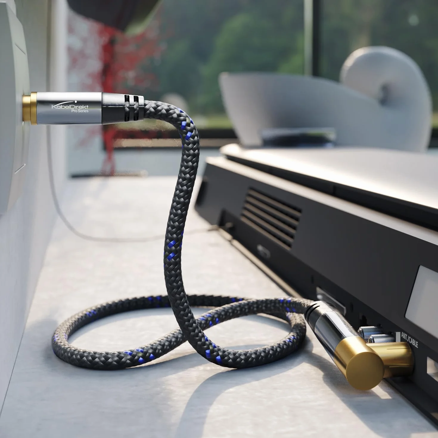 KabelDirekt – Cable de antena 4K & cable TV con ángulo de 90°/recto – 1,5m – con conector metálico para televisión digital y analógica – trenzado (toma angular a conector recto para DVB-C, DVB-S)