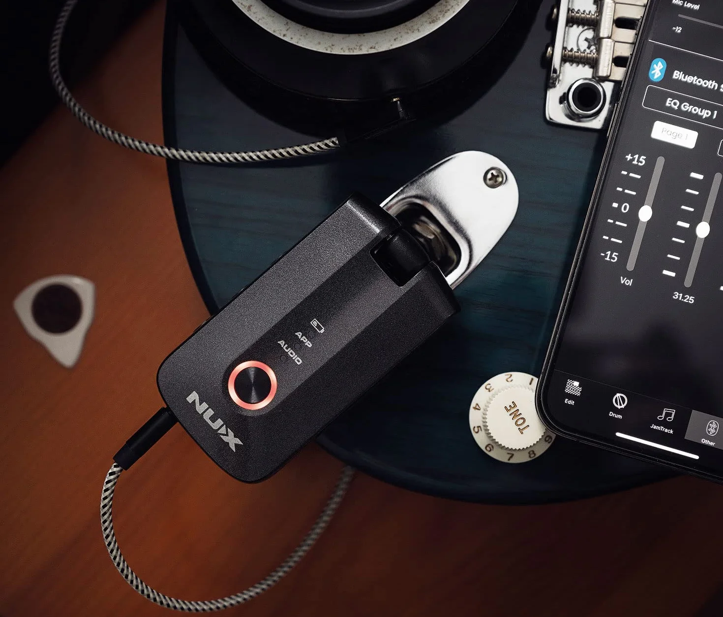 NUX Amplificador de auriculares Mighty Plug Pro para guitarristas y bajos en un formato de bolsillo y fácil de usar