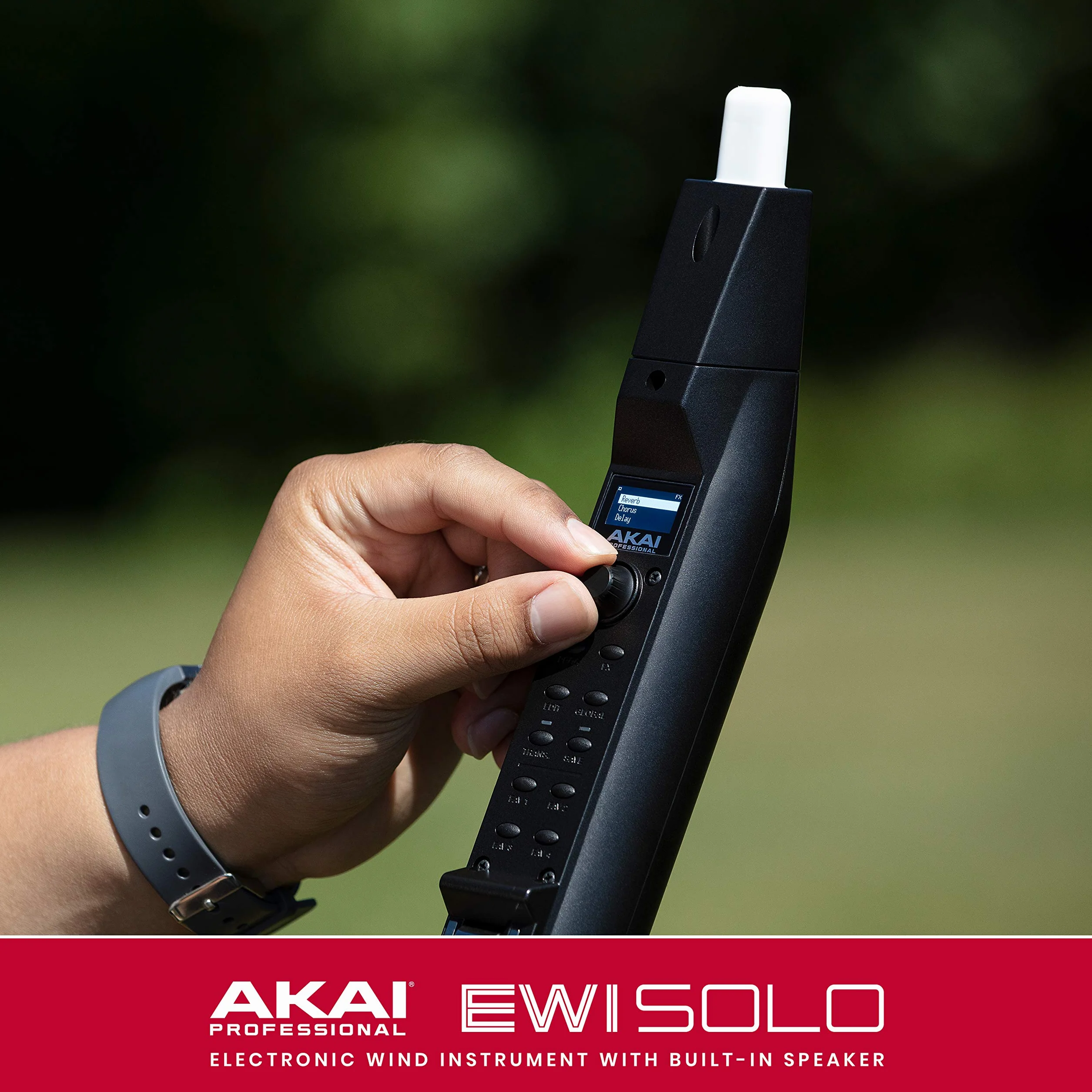 Akai Professional EWI Solo - Instrumento Electrónico de Viento con Altavoz Incorporado, Batería Recargable, 200 Sonidos y Conectividad MIDI USB