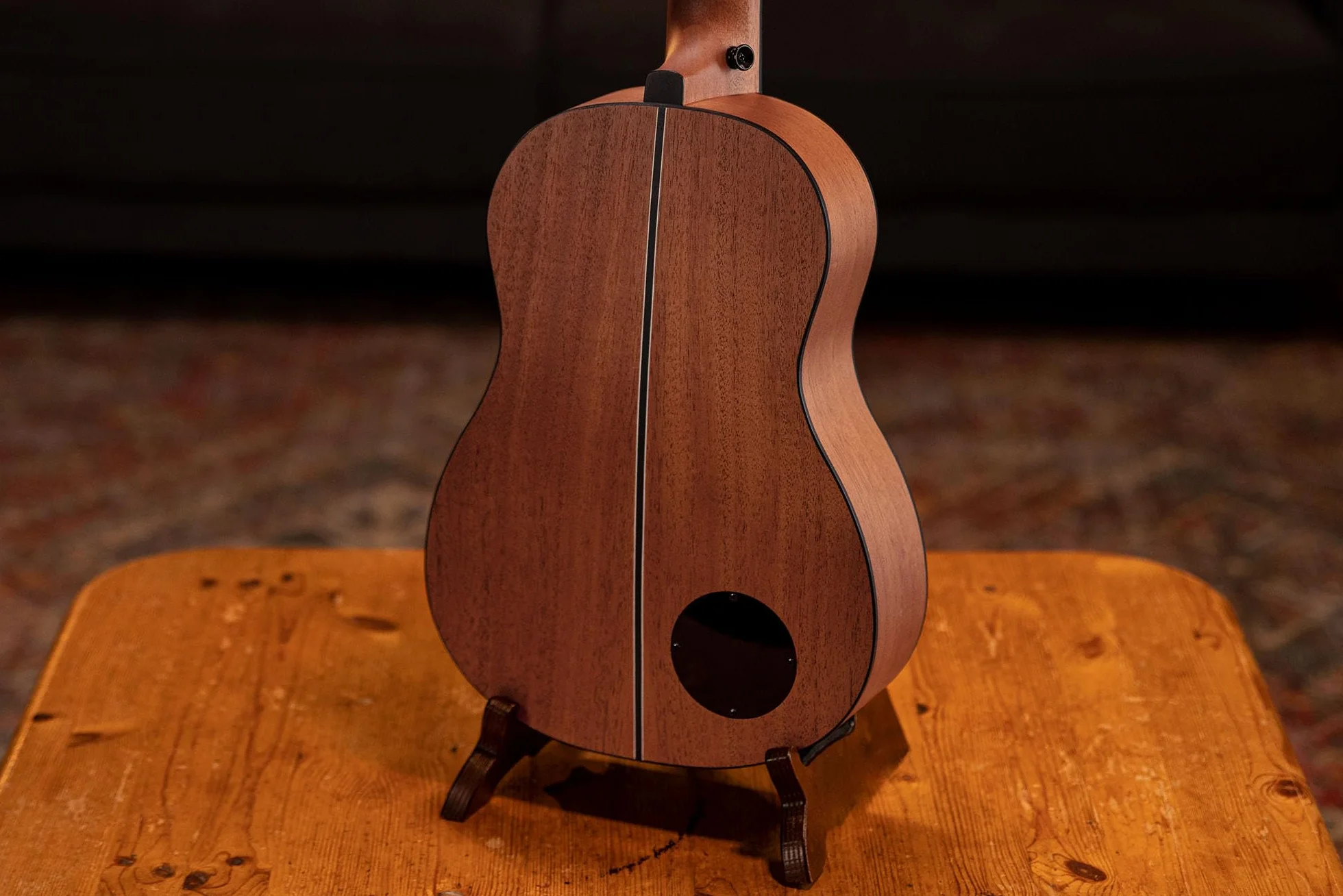 Ortega Guitars Travel Bass electro-acústico - zurdo - Serie Lizard - Ukelele bajo - incluye Gig Bag - Caoba (LIZZY-BS-GB-L)