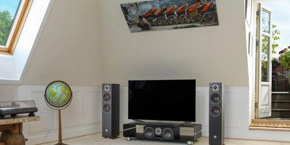 Dali Altavoz Central Vocal Oberon: Inteligibilidad de Voz Óptima y Sonido Dinámico para Cine en Casa