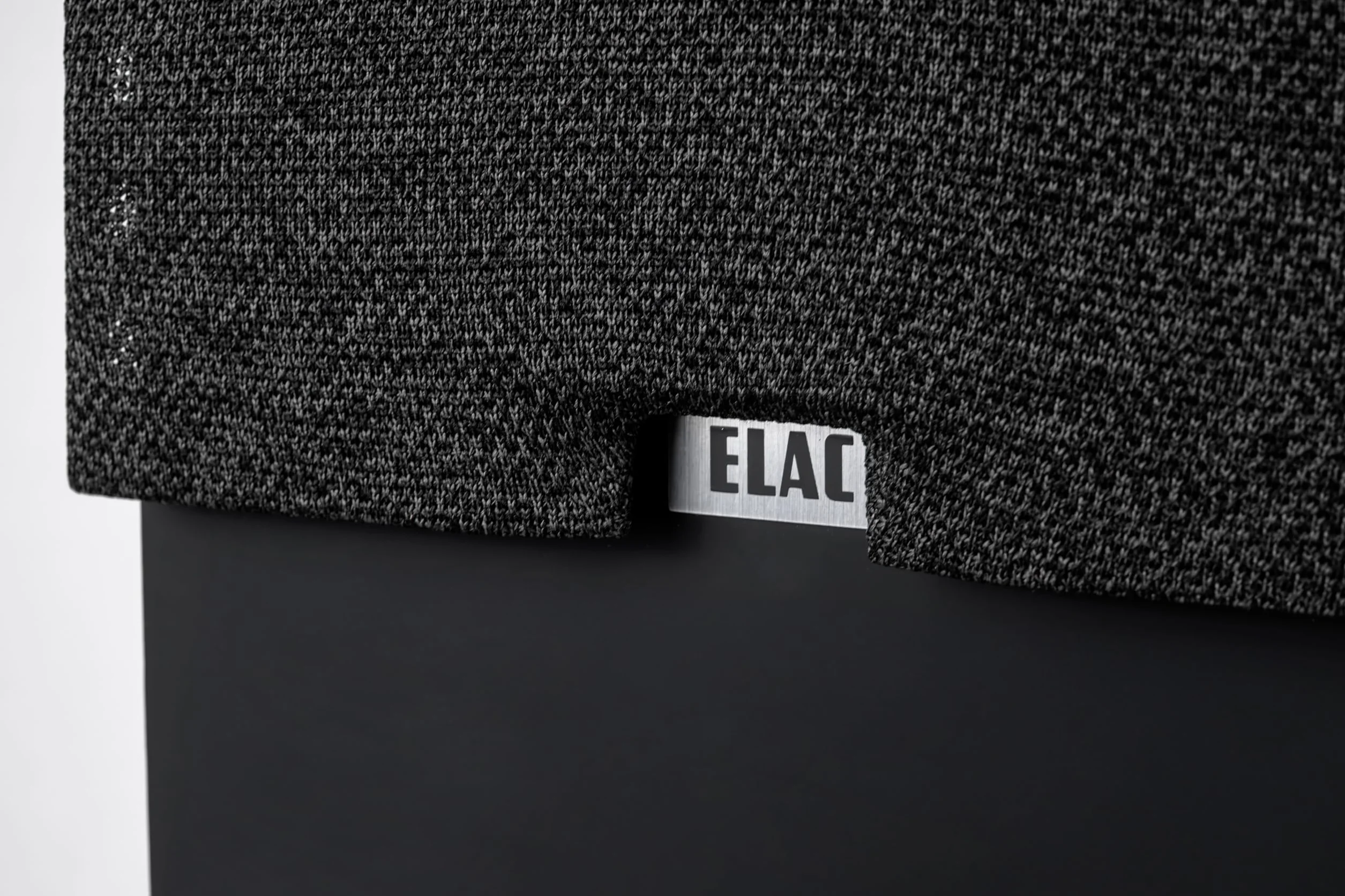 Elac Debut F6.3 - Altavoz Columna: Ideal para transmitir música a través de su Sistema estéreo, también en el Marco de un Sistema Envolvente 5.1, Sonido Legendario, diseño Elegante - Altavoz pasivo
