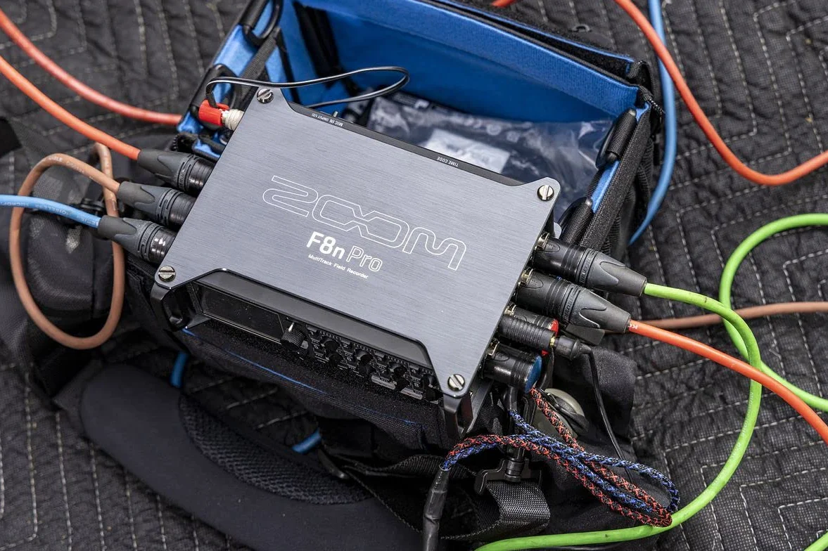 Zoom F8n Pro Grabadora/Mixer de Campo Profesional, grabación a 32-bit/192 kHz, 10 Canales, 8 entradas XLR/TRS, timecode, Modo Ambisonics, Alimentado por Pilas/batería, Doble Ranura para Tarjetas SD