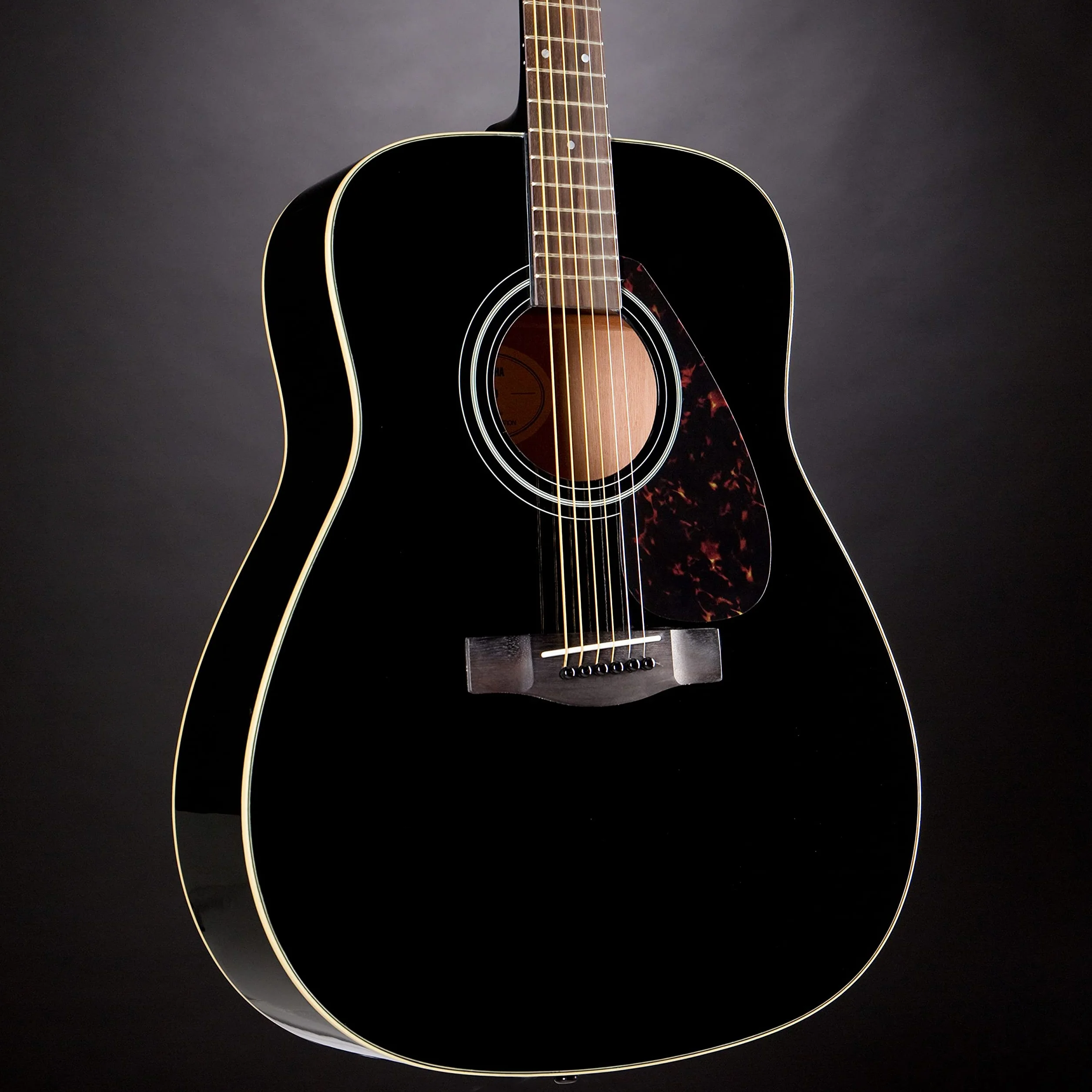 Yamaha F370 Guitarra Acústica Guitarra Folk 4/4 de madera, escala 634 mm, 25 pulgadas, 6 cuerdas metálicas, Color Negro
