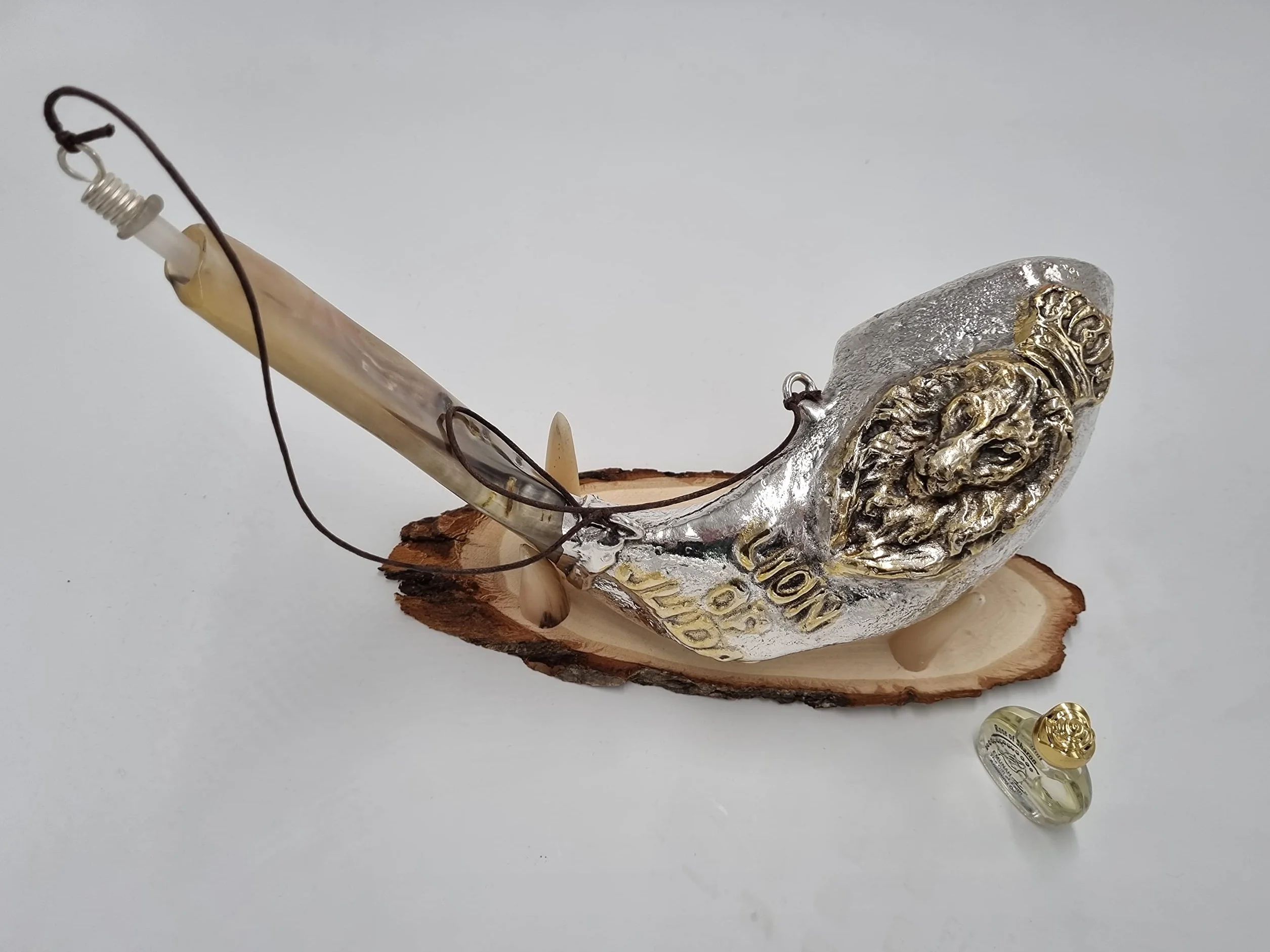 Shofar Ram - Aceite de unción de 14 pulgadas, chapado en plata, cuerno de carneros, león de Judah, chofar, soporte de madera + aceite