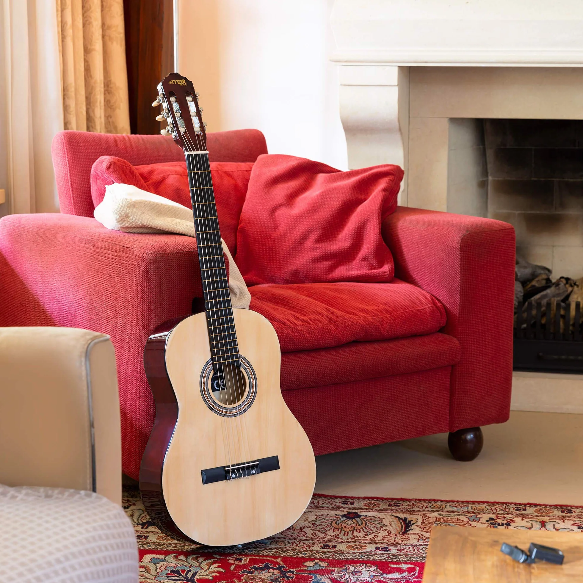 MAX SoloArt Guitarra Clásica Madera Natural – Set Completo para Principiantes con Atril, Soporte, Bolsa, Afinador, Púas, Cuerdas y Correa – Ideal para Jóvenes y Adultos desde 8 Años