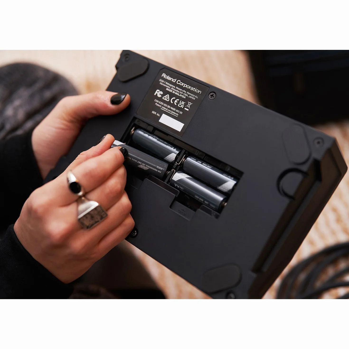 Boss VE-22 - Dispositivo multiefecto para vocal performer + bolsa CBVE22 + paño keepdrum