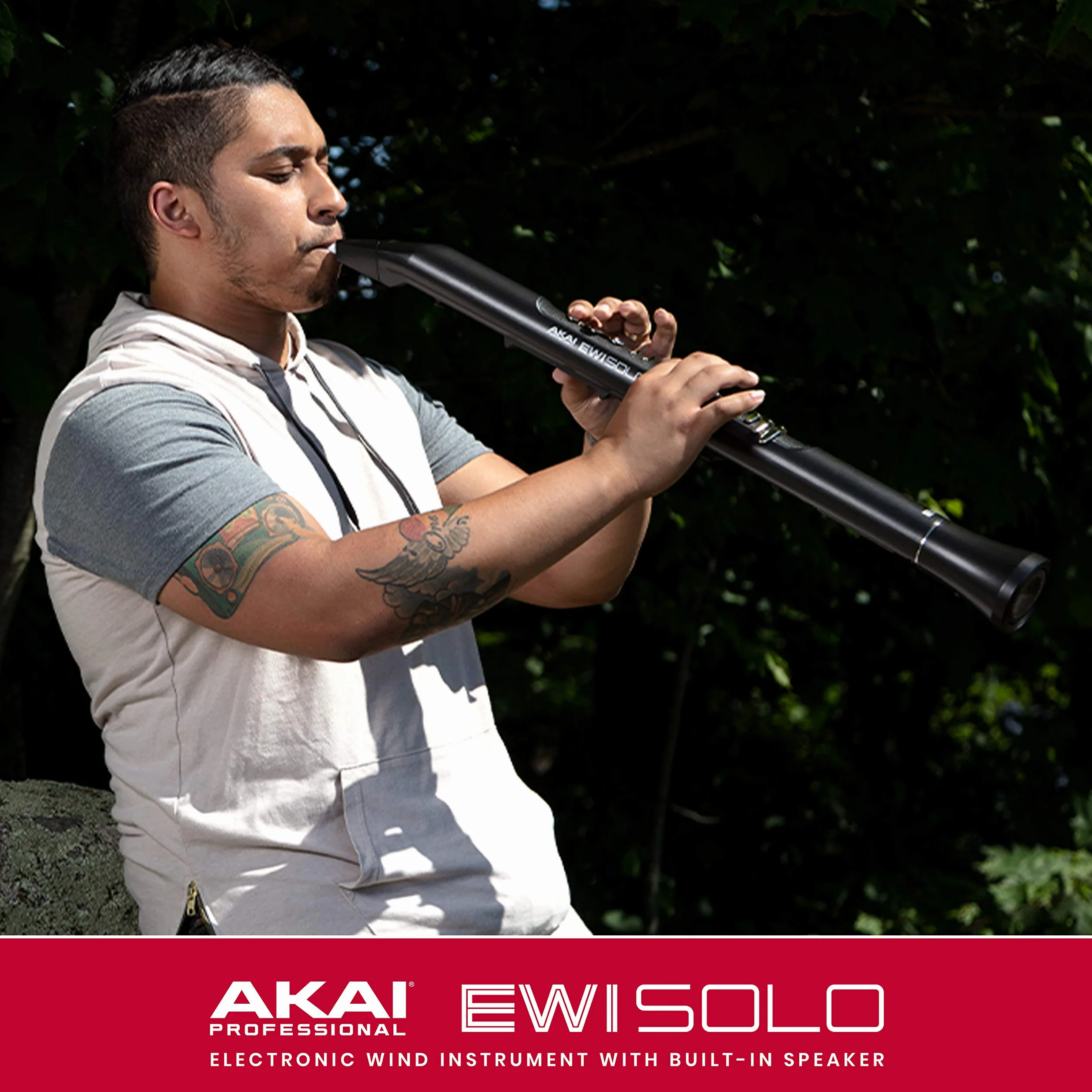 Akai Professional EWI Solo - Instrumento Electrónico de Viento con Altavoz Incorporado, Batería Recargable, 200 Sonidos y Conectividad MIDI USB