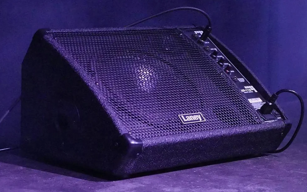 Laney CONCEPT Series CXP-110 - Active stage monitor - 130W - 10 inch woofer plus horn
