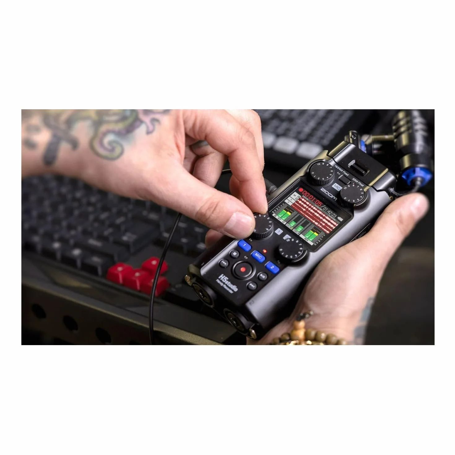 Zoom - H5Studio Grabador de Coma Flotante de 4 Pistas de 32 bits 192 kHz - 16/24 bits, Ganancia, limitadores, cápsula XYH-5e, Interfaz de Audio Mac, PC, iOS, Android