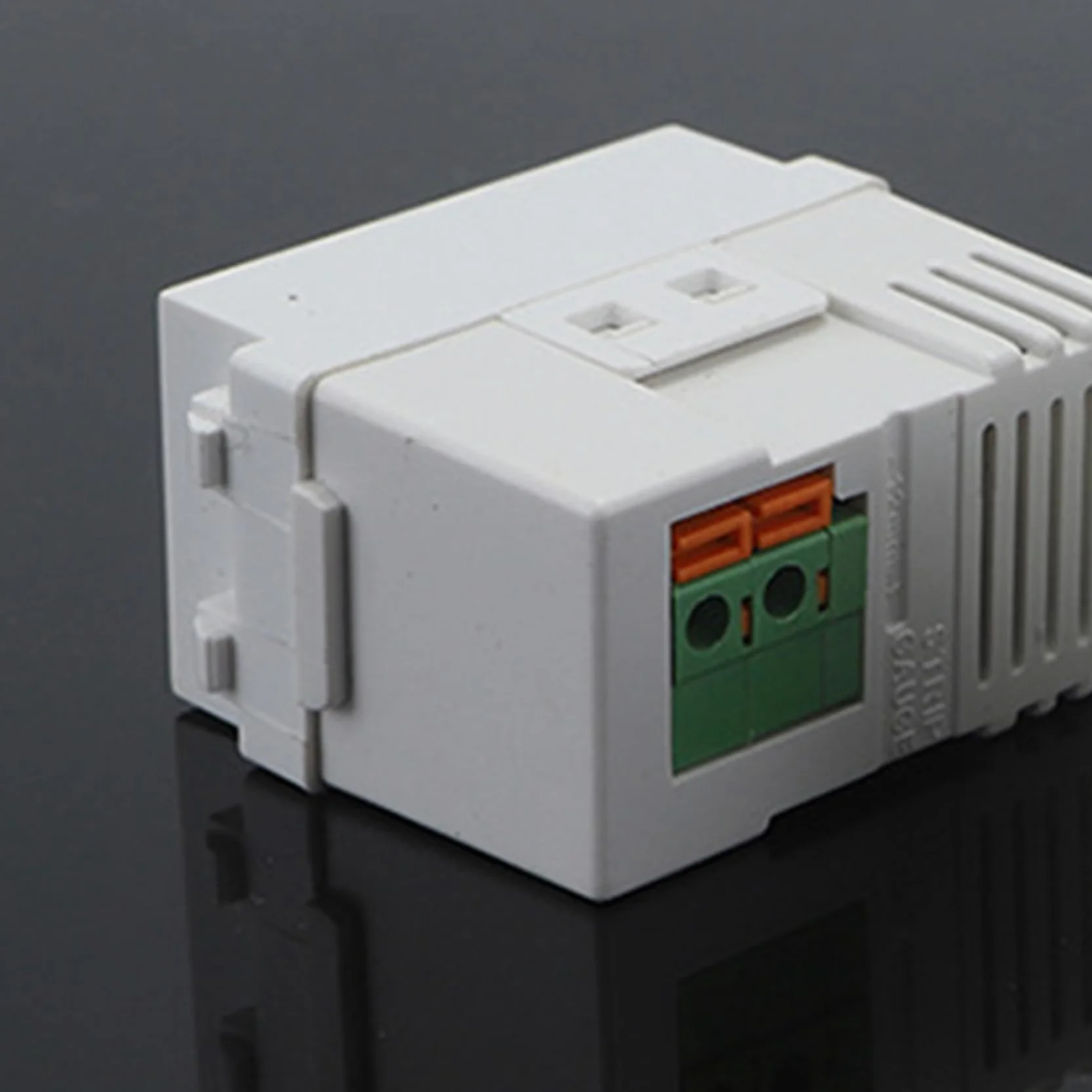 Panel de Carga para teléfono móvil, 220 V, Transformador de 5 V, 2,1 A, Enchufe de Carga USB, Adaptador de conmutación, 1 Unidad