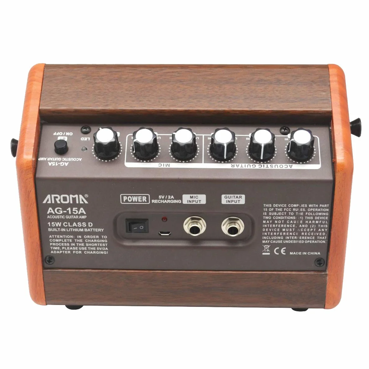 AROMA AG-15A AMPLIFICADOR 15 WATT 5" PARA CHITARRA ACUSTICA CON ENGRESO MICROFONO BATERÍA RECARGABLE INTEGRADA Y EFECTO ECHO