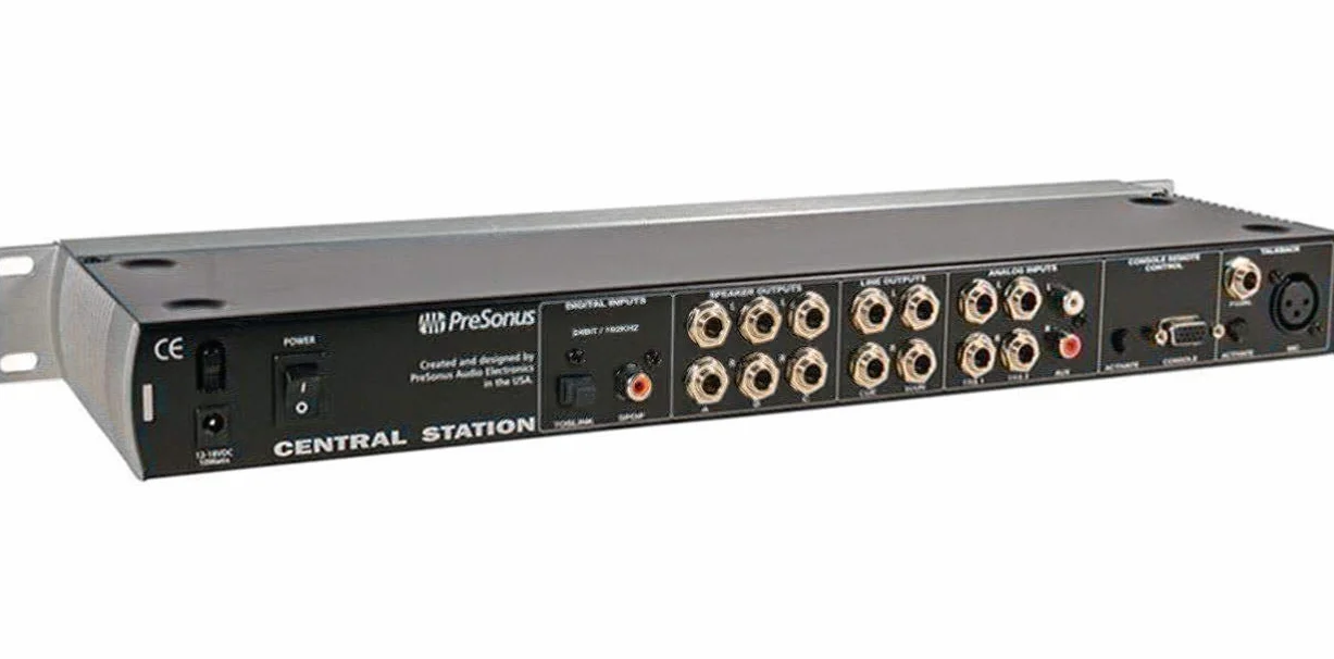 PreSonus Central Station PLUS: Studio Control Center with Remote Control, plata