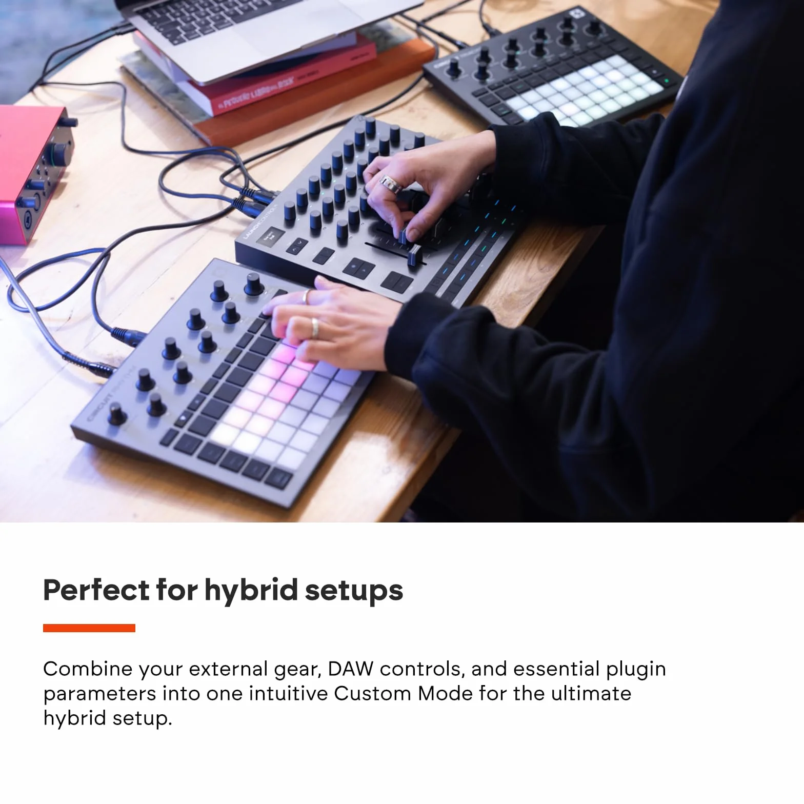 Novation Launch Control XL 3: alimentación USB, superficie MIDI y Mixer para DAW e integración de hardware con 8 faders, 24 codificadores continuos, E/S MIDI 5 pines y paquete de software musical