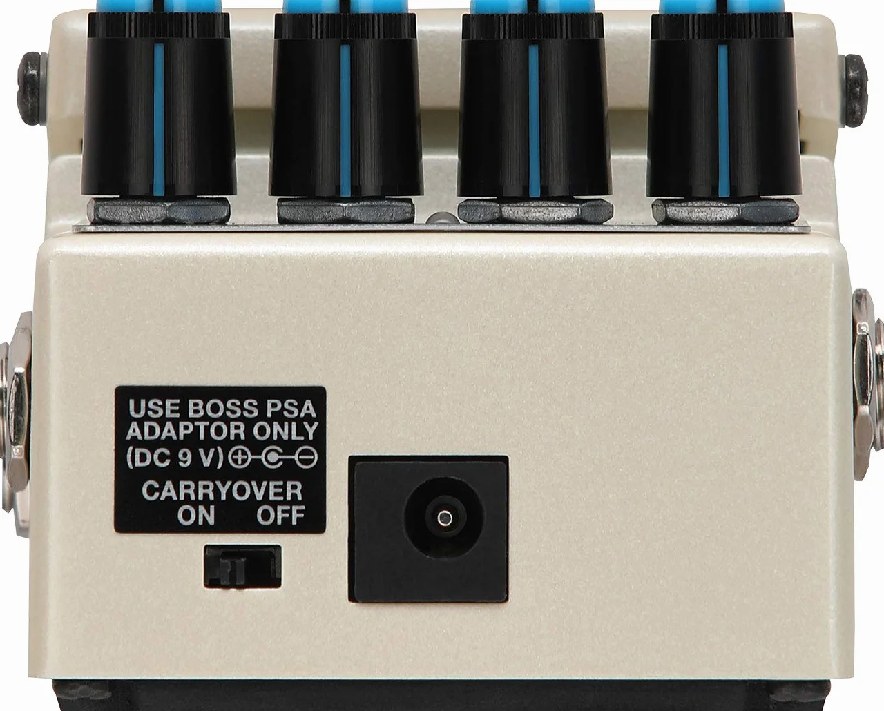 Pedal BOSS DD-8 Digital Delay — Amplio rango sonoro y máxima potencia de delay, configuración mono o estéreo con 11 modos