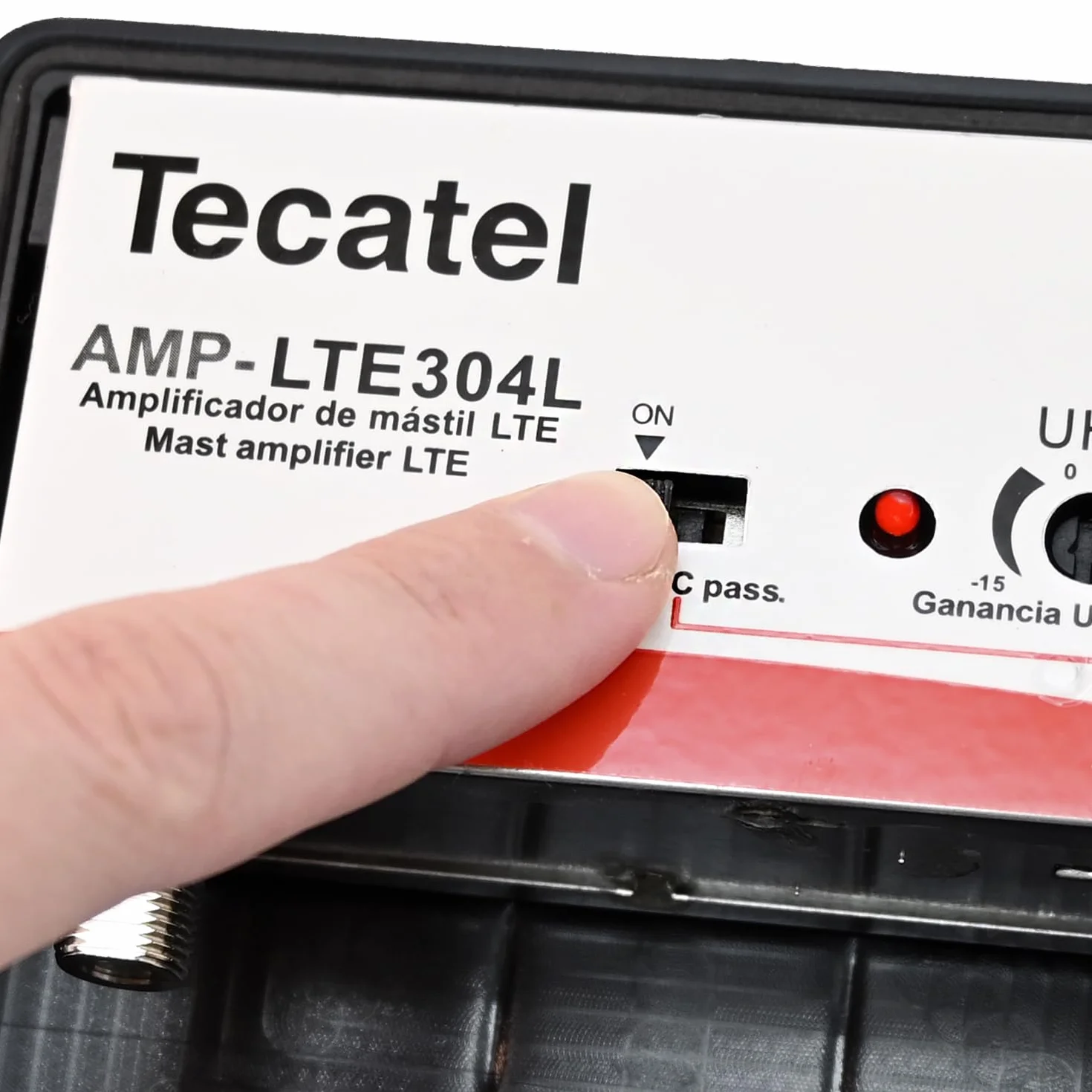 Amplificador de mástil Tecatel Máx 30dB, UHF LTE