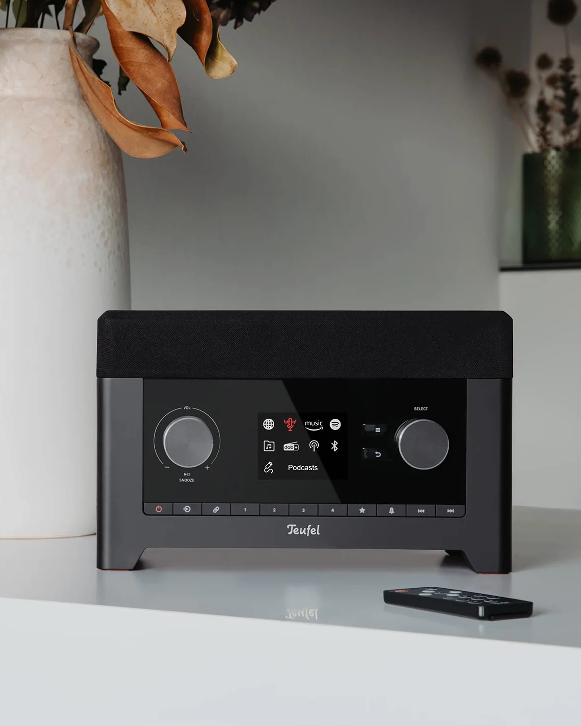 Teufel Radio 3SIXTY - Altavoz Bluetooth con Radio Digital Premium Internet Dab+, Sonido de 360 Grados, función de Banco de energía, subwoofer, función de Despertador - Blanco