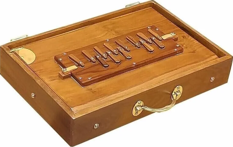 Shruti Box Musical Instrument, Teak Wood Swar Peti, Shruti Box for Yoga, Chant (440 Hz, Size: 15" X 10" X 3")