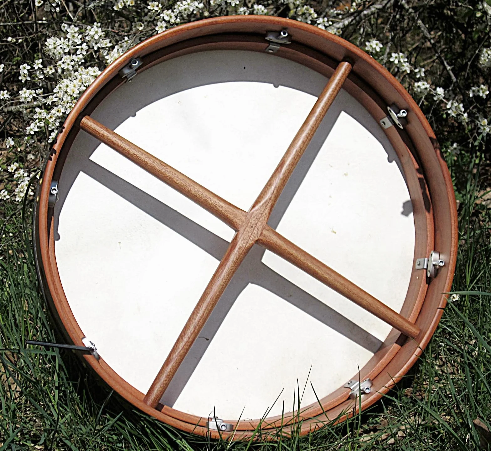 Mid-East - Bodhrán (tambor celta irlandés, se puede afinar, incluye libro de texto en inglés)