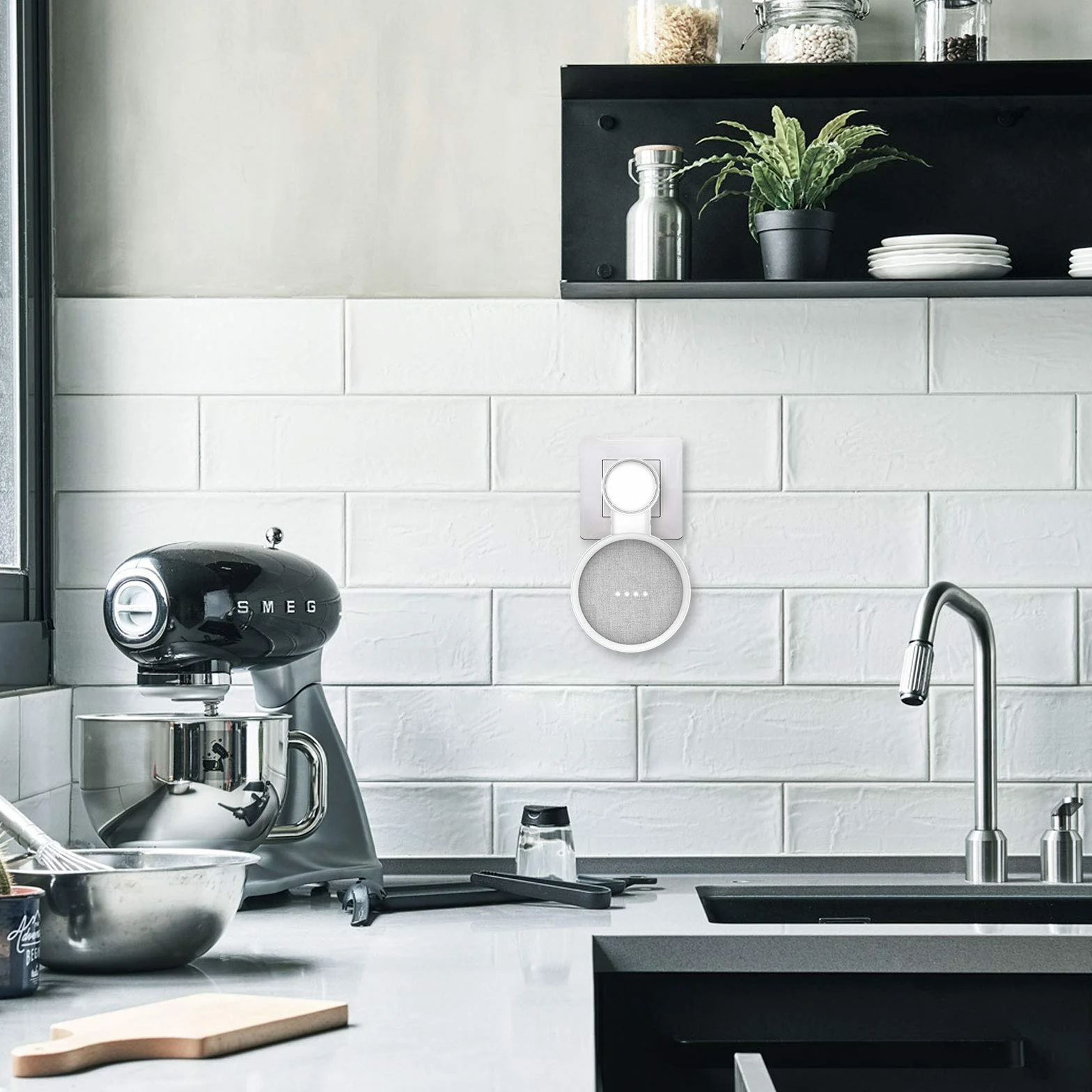PlusAcc Soporte Montaje en Pared para Nest Mini / Google Home Mini, Enchufe, Blanco