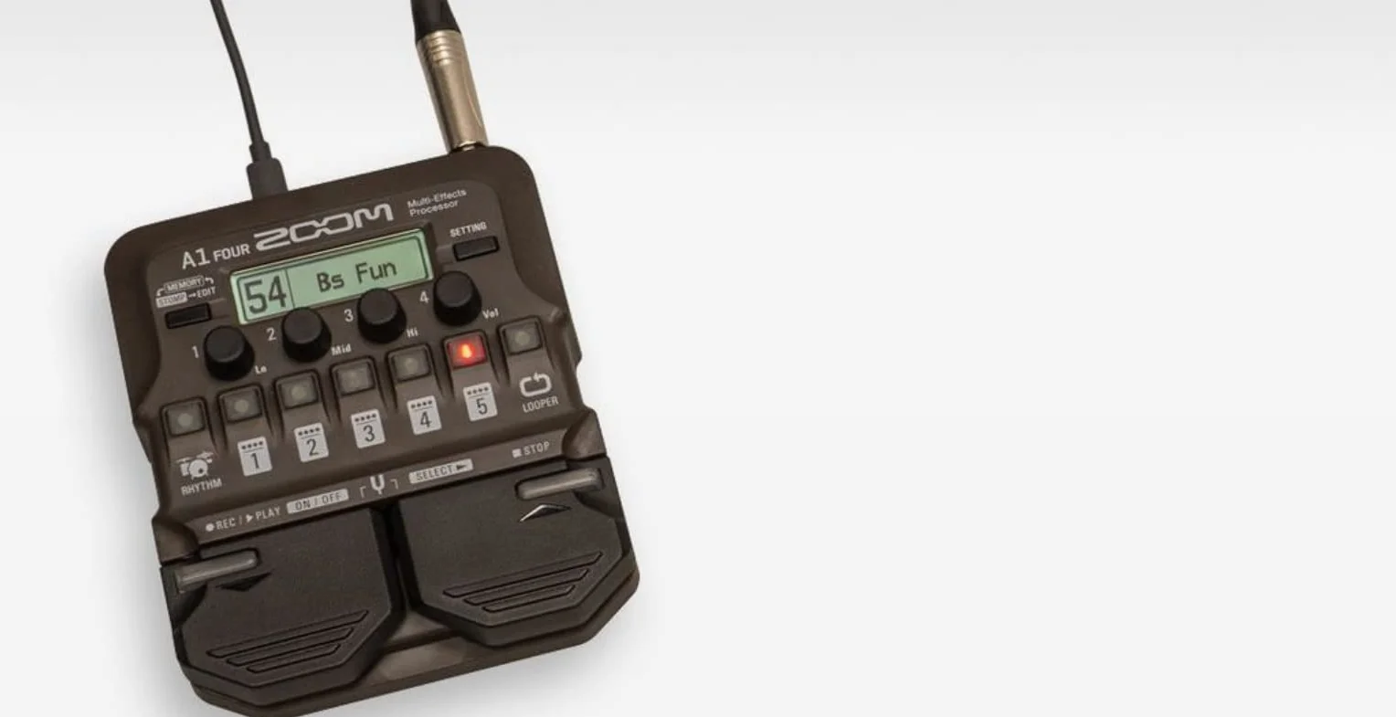 Zoom - A1 FOUR - Pedal multiefectos para guitarra acústica