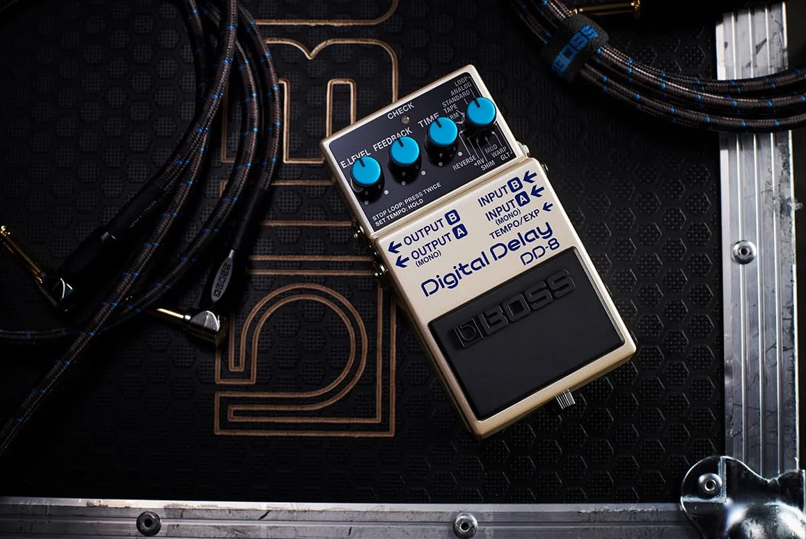 Pedal BOSS DD-8 Digital Delay — Amplio rango sonoro y máxima potencia de delay, configuración mono o estéreo con 11 modos