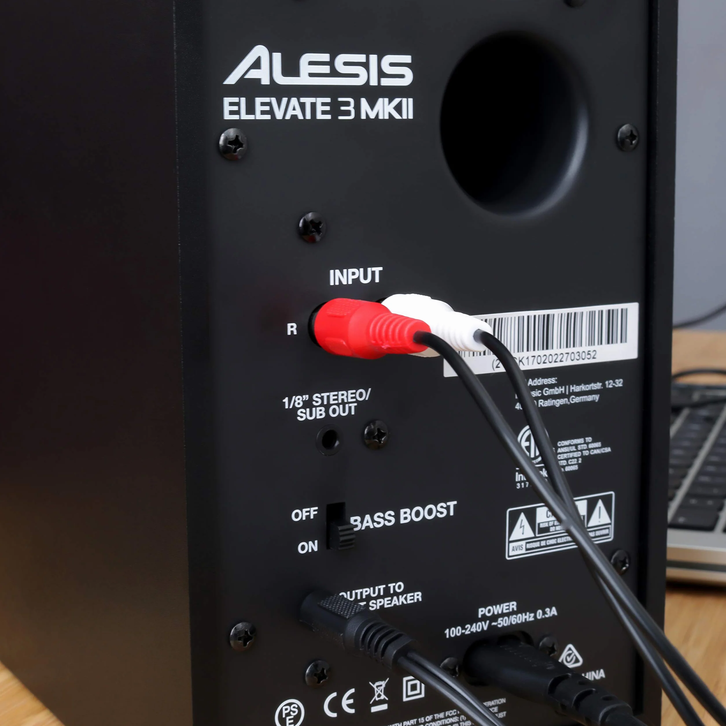 Alesis Elevate 3 MKII - Pareja de Altavoces de Escritorio y monitores de Estudio amplificados, para producción Musical, PC/Mac, Multimedia, Juegos, 60W