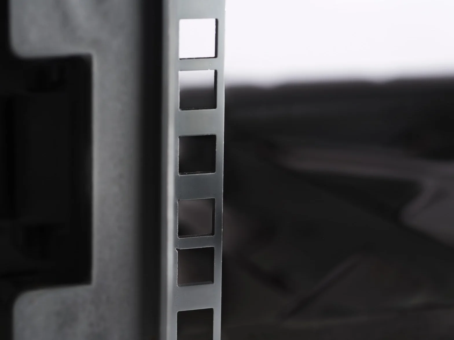 RackVault – Carcasa rígida para audio, 19 pulgadas, 4U, 480 mm, con ruedas y carro, caja apilable, montaje en rack, para aplicaciones industriales y AV/música, color negro, Negro , 19 Zoll