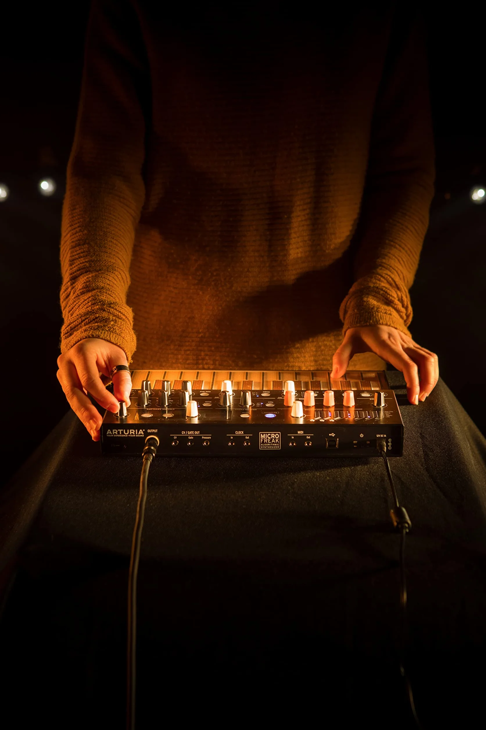 Arturia - MicroFreak Teclado Sintetizado - Sintetizador Híbrido de 25 Teclas con Teclado PCB, Osciladores de Tabla de Ondas y Digitales, Filtros