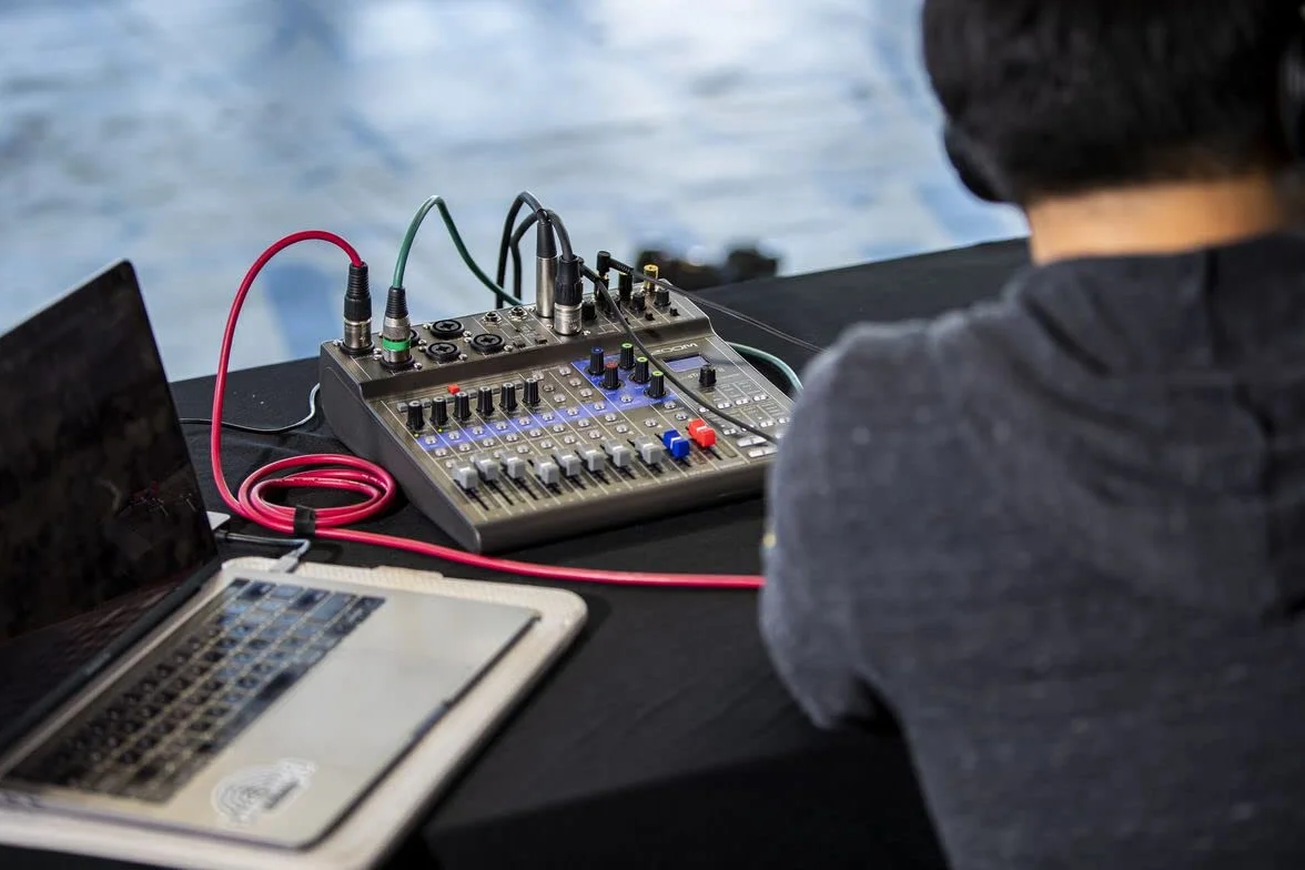 Zoom - L-8 - Mixer digital 8 canales, grabador e interface de audio USB