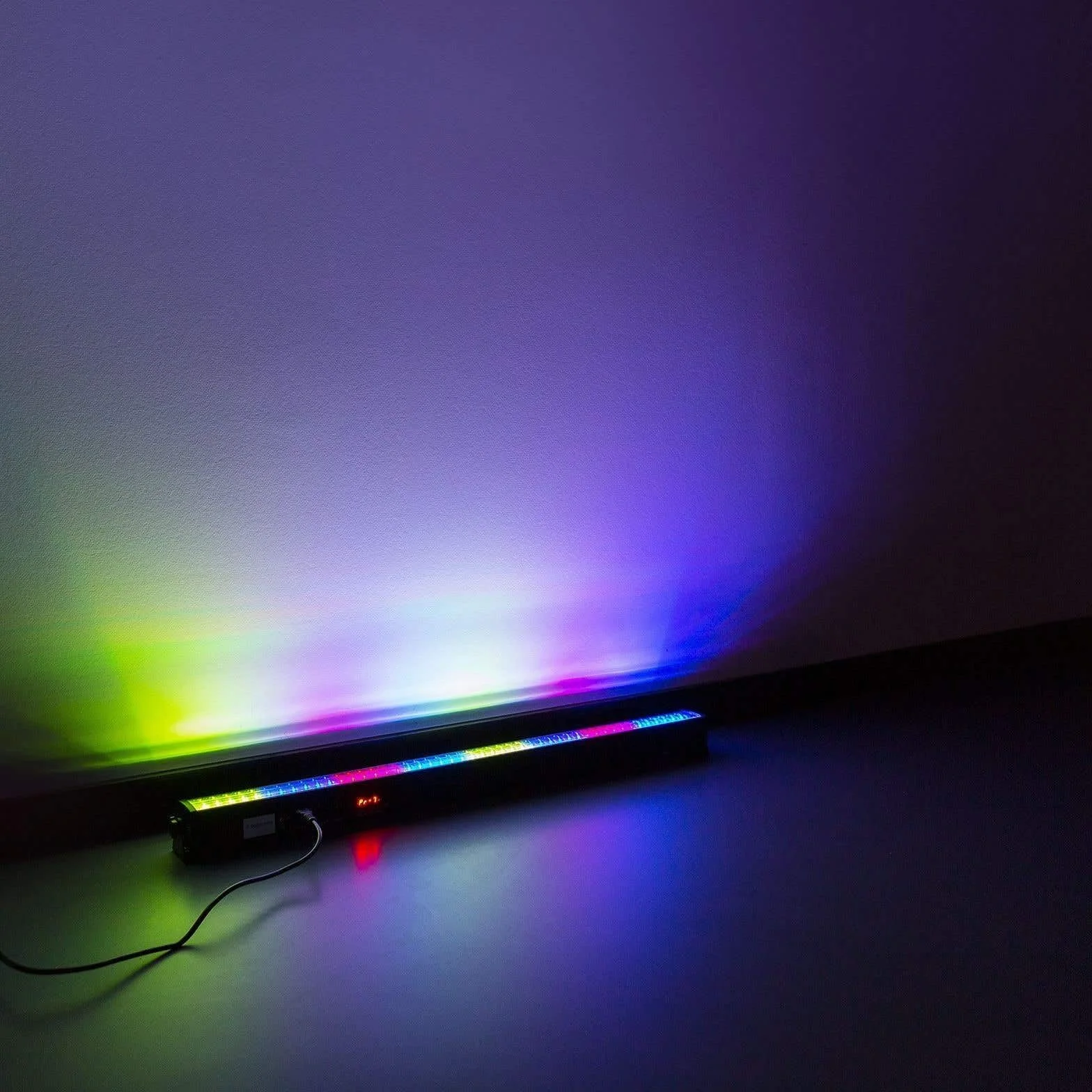 BeamZ LCB144 MKII - Barra de LEDs con 144 leds SMD RGB, control por DMX o mando a distancia, función maestro-esclavo, ideal para iluminación para fiestas, barra de luces para espectáculos o eventos