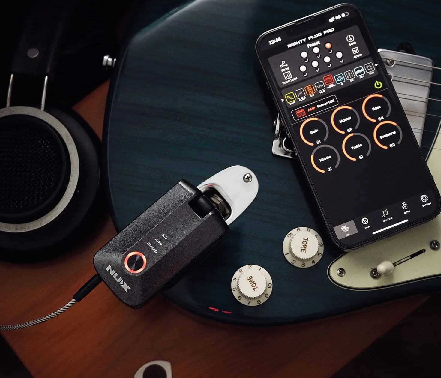 NUX Amplificador de auriculares Mighty Plug Pro para guitarristas y bajos en un formato de bolsillo y fácil de usar
