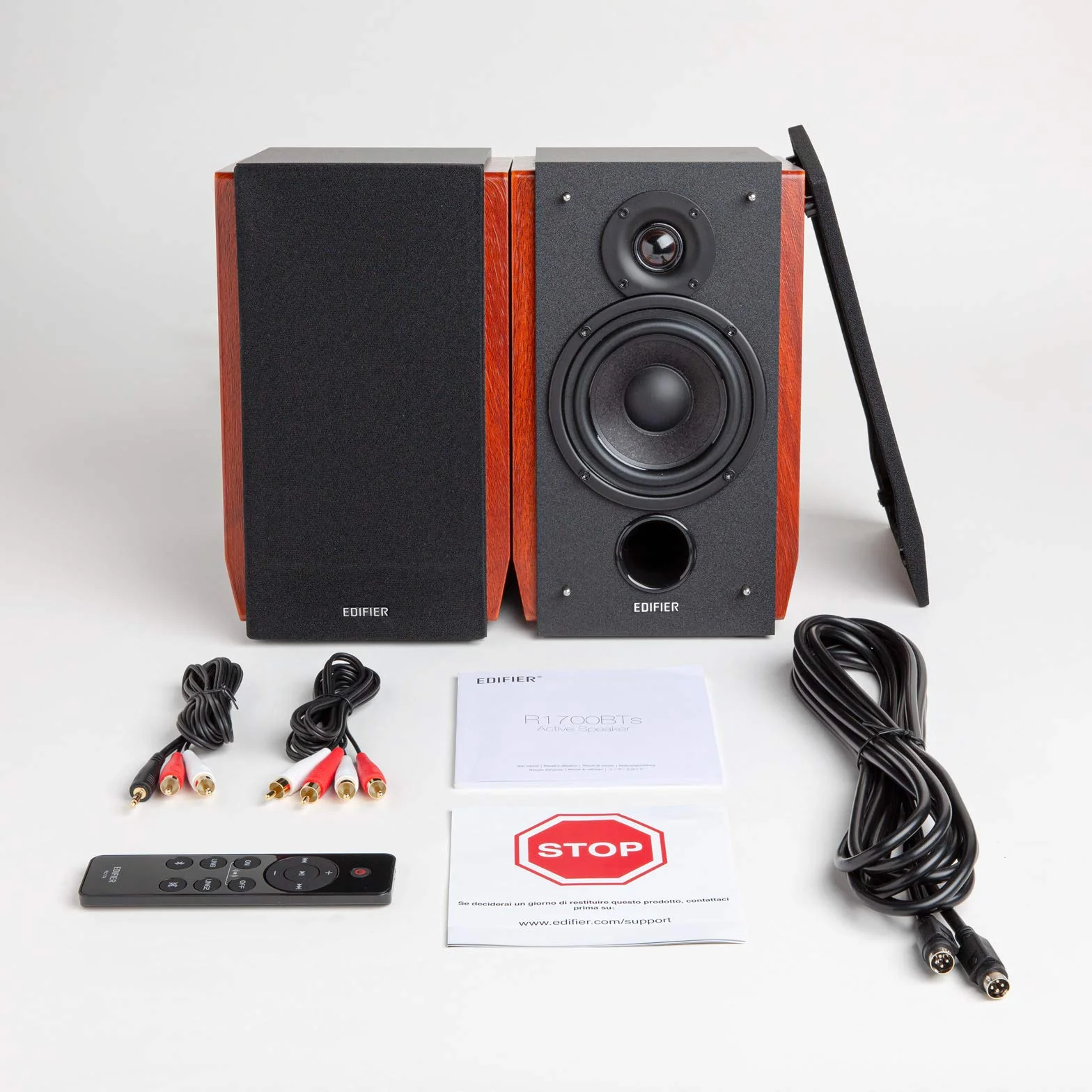 Edifier R1700BTs Altavoces activos inalámbricos Bluetooth v5.0 66W RMS Carcasa de madera