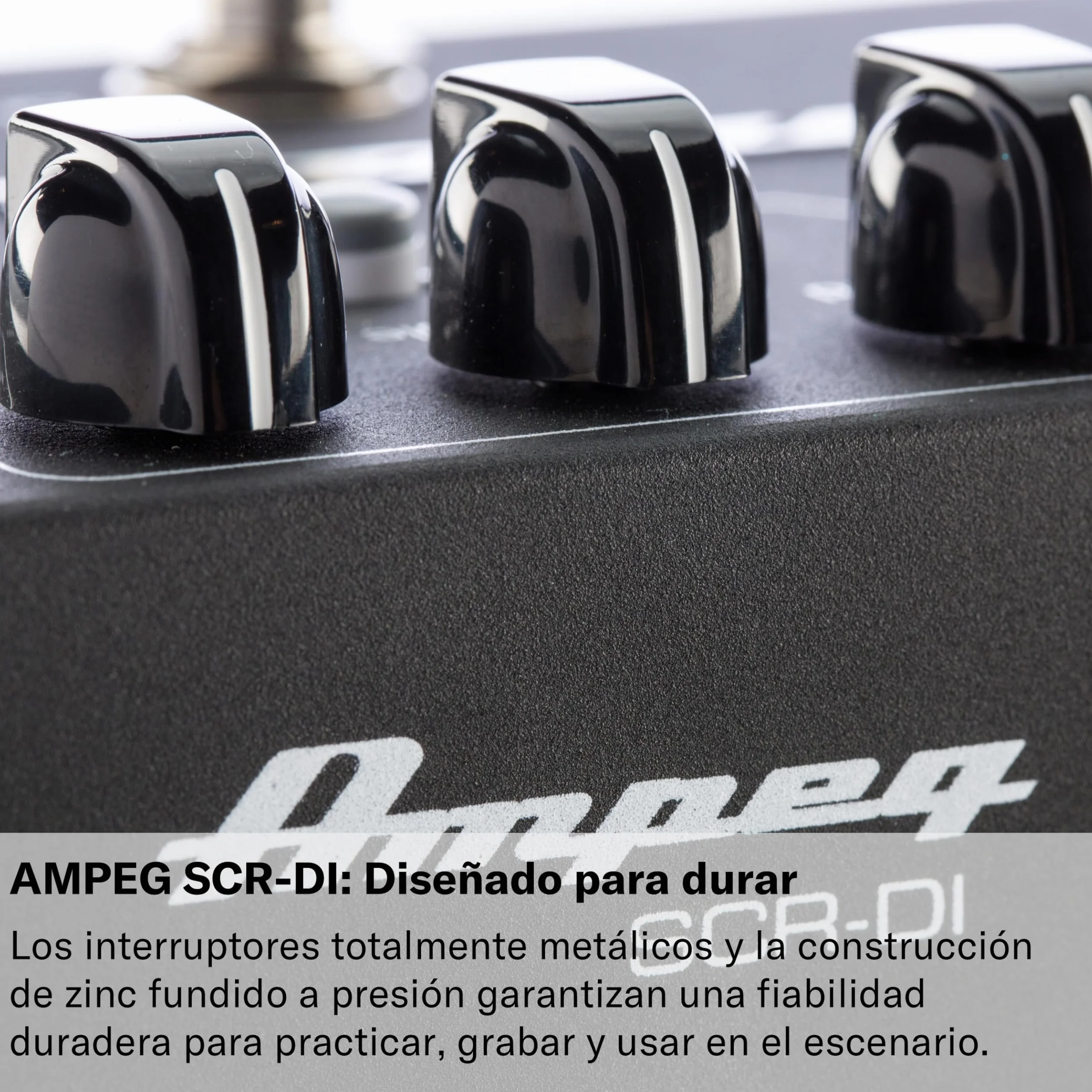 AMPEG SCR-DI Preamplificador de Bajo – Pedal de previo combinado circuito con Scrambler Overdrive, filtros Ultra-Hi/Ultra-Lo, salida XLR balanceada y chasis metálico – Negro