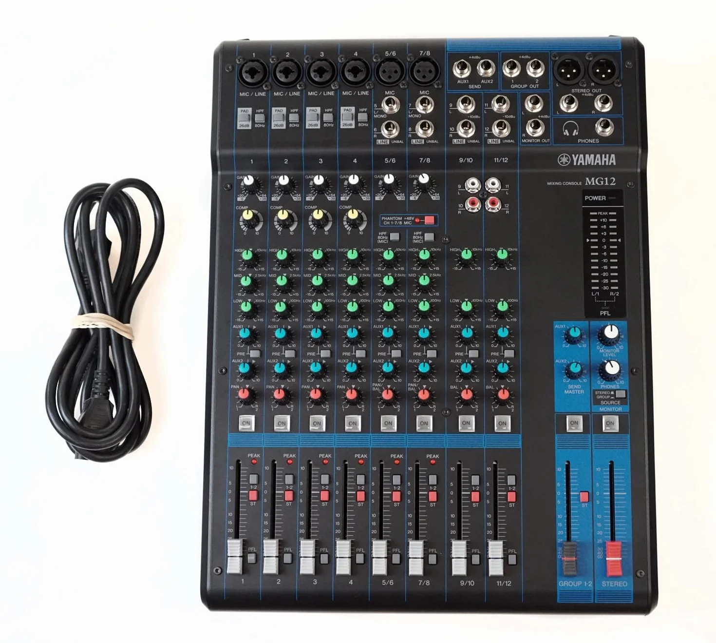 Yamaha MG12 Mezclador compacto de 12 canales y preamplificadores de micro D-PRE