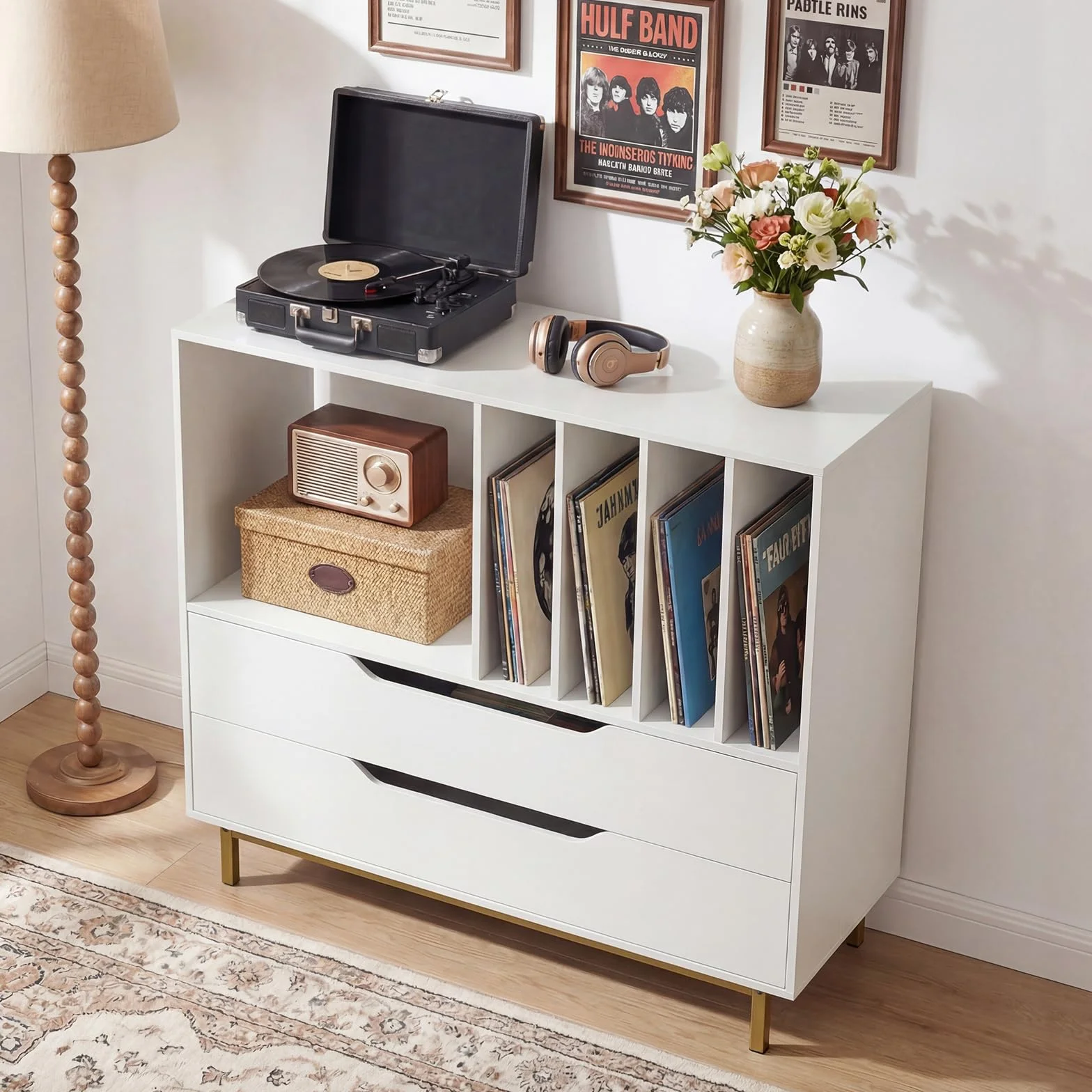COSTWAY Mueble Tocadiscos, Soporte para Tocadiscos con Compartimento Abierto, 4 Estantes de Vinilos, 2 Cajones y Patas de Metal, Mesa Auxiliar de Discos Vinilos para Salón, 91 x 36 x 87 cm (Blanco)
