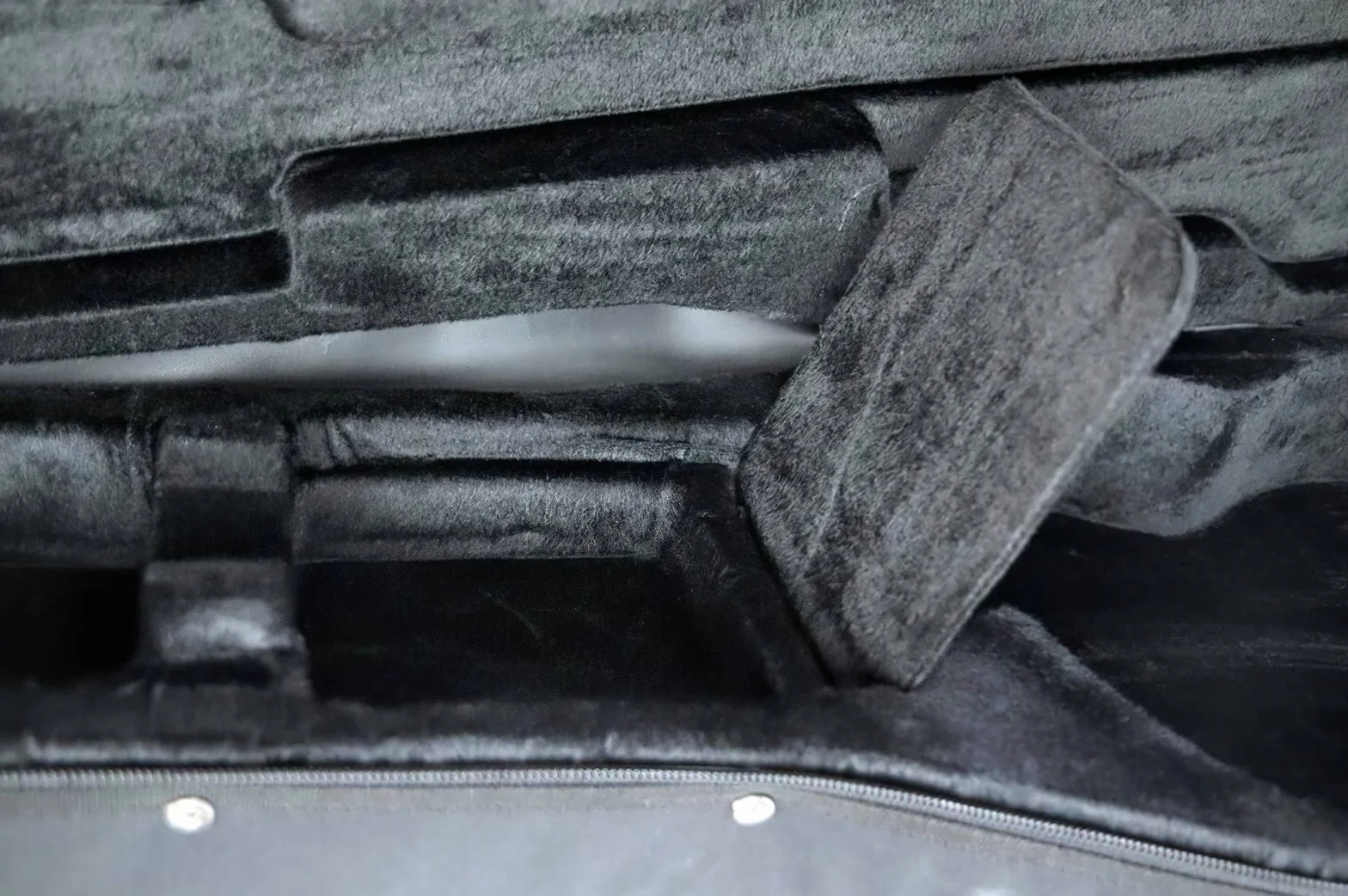 cibeles Estuche de Foam para Guitarra Clásica Marca Negro - Perfil Naranja
