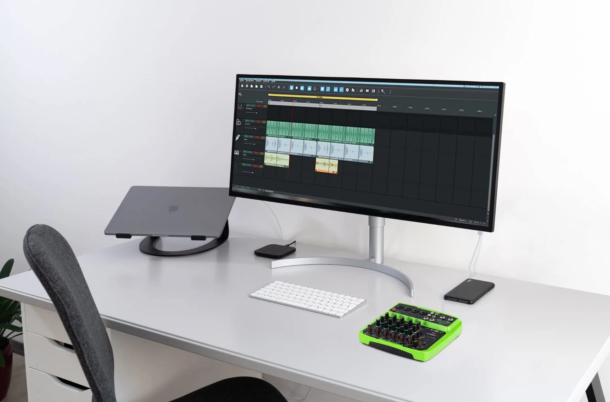 Pronomic Mini6 Mesa de Mezclas USB - Mezclador de 6 Canales - 4 Canales con Entradas Combo - Entrada Estéreo - Reproductor/Grabador Multimedia con Bluetooth - Interfaz de Audio - Verde