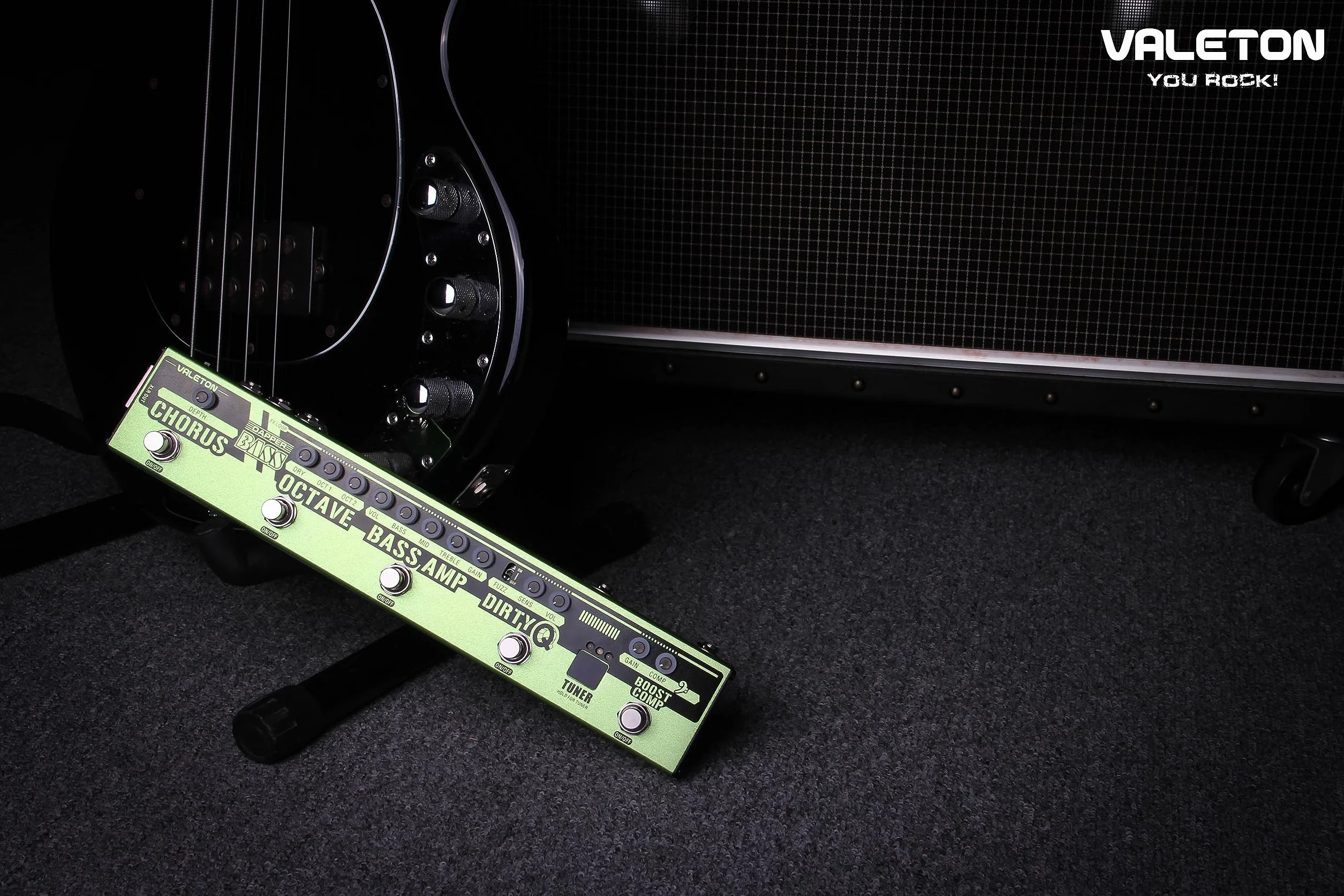 Valeton Dapper Bass, pedal multiefectos 6 en 1 para bajo eléctrico (pedal de bajo, octaver, chorus, Dirty Q, preamplificador de bajo con salida DI, bucle de efectos, afinador, compresor), negro