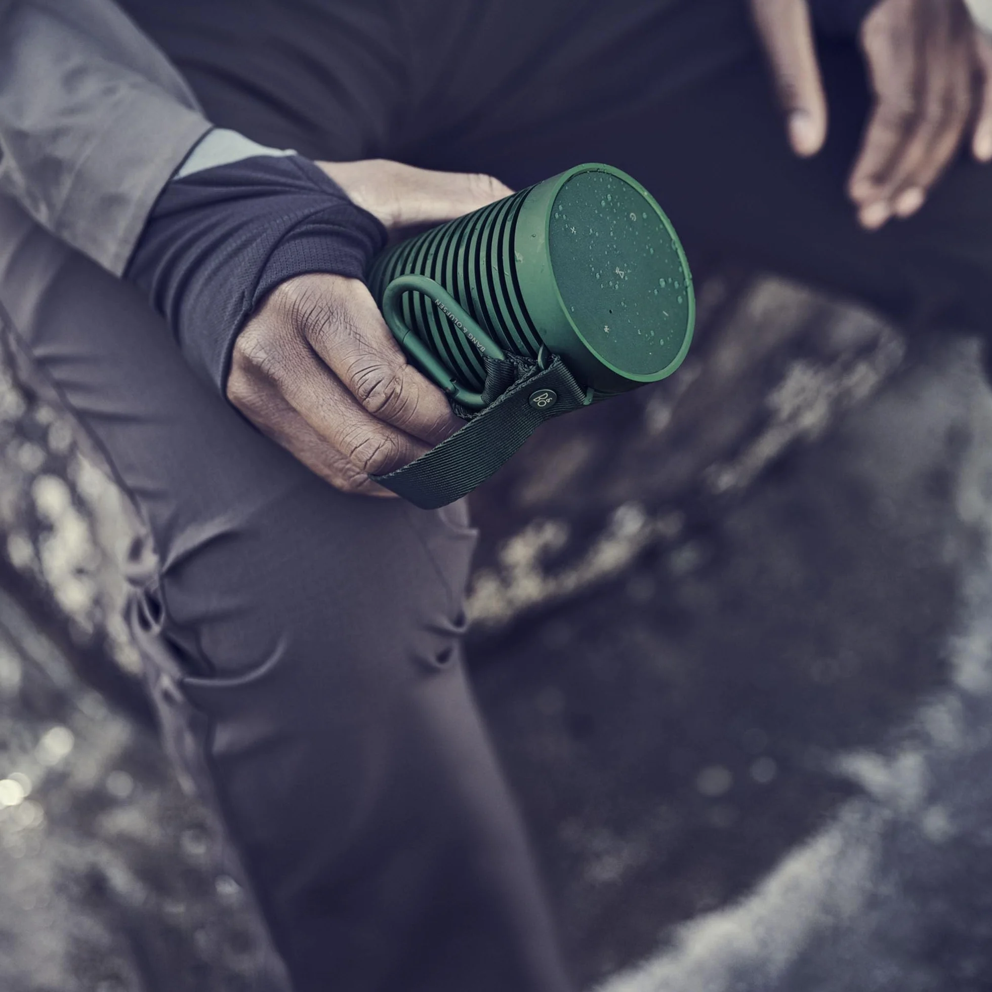 Bang & Olufsen Beosound Explore Altavoz Bluetooth portátil resistente al agua IP67, sonido 360º, hasta 27 horas batería - Verde