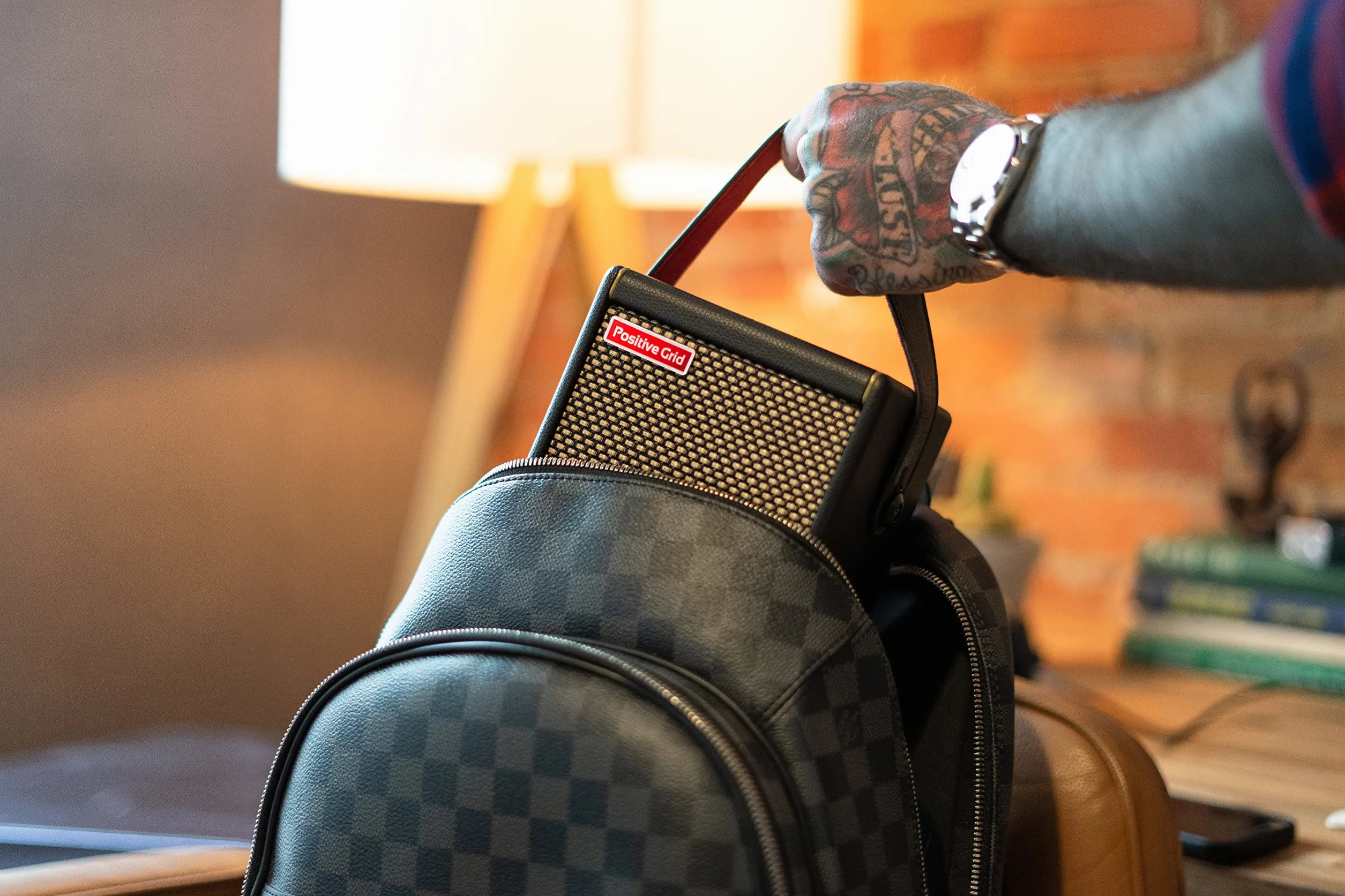 Positive Grid │ Amplificador de Guitarra Spark Mini │ Mini Amplificador portátil de 10W para Guitarra eléctrica, bajo y Guitarra acústica (Negro)