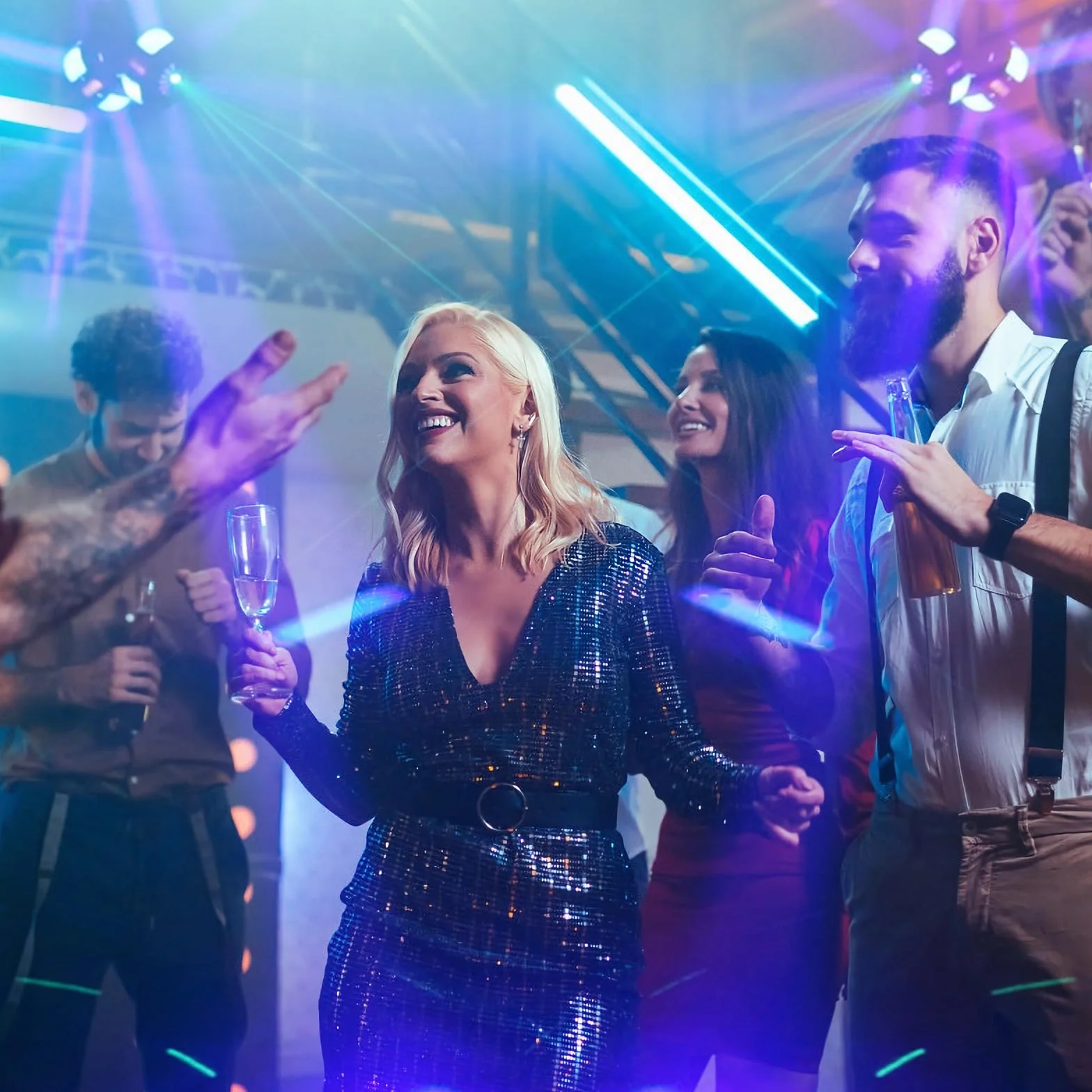 Luz de fiesta de discoteca, cabeza en movimiento, luz LED RGB, proyector DJ, controlado por música, luces de disco DJ, radiador de efectos DMX, para karaoke, reuniones familiares, boda, cumpleaños